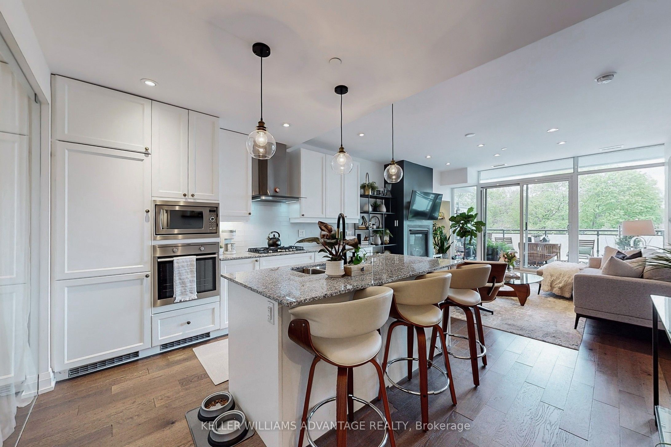 200 Woodbine Avenue 308, Toronto, ON M4L 3P2 photo 5