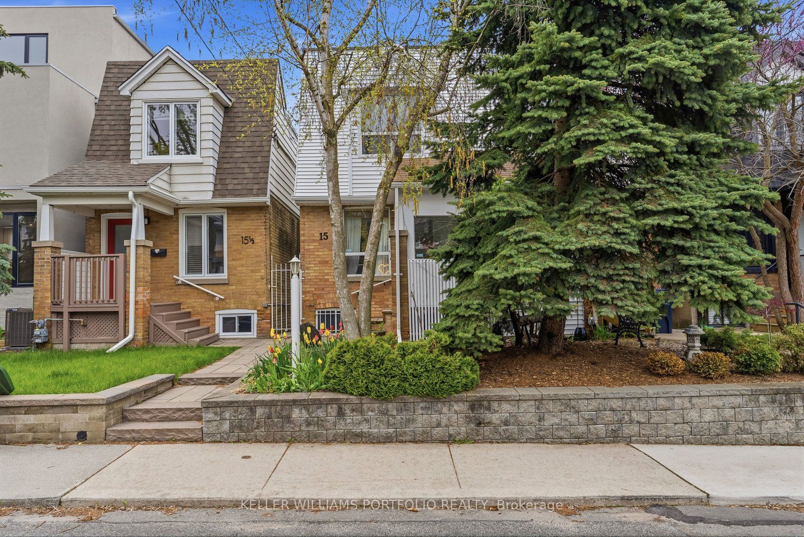 15 Myrtle Avenue, Toronto, ON M4M 2A3
