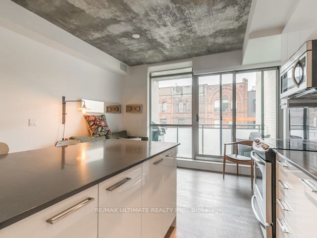 630 Queen Street E 214, Toronto, ON M4M 1G3 photo 5