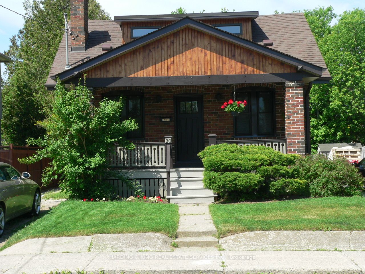 20 Wolcott Avenue Main, Toronto, ON M1L 4K3