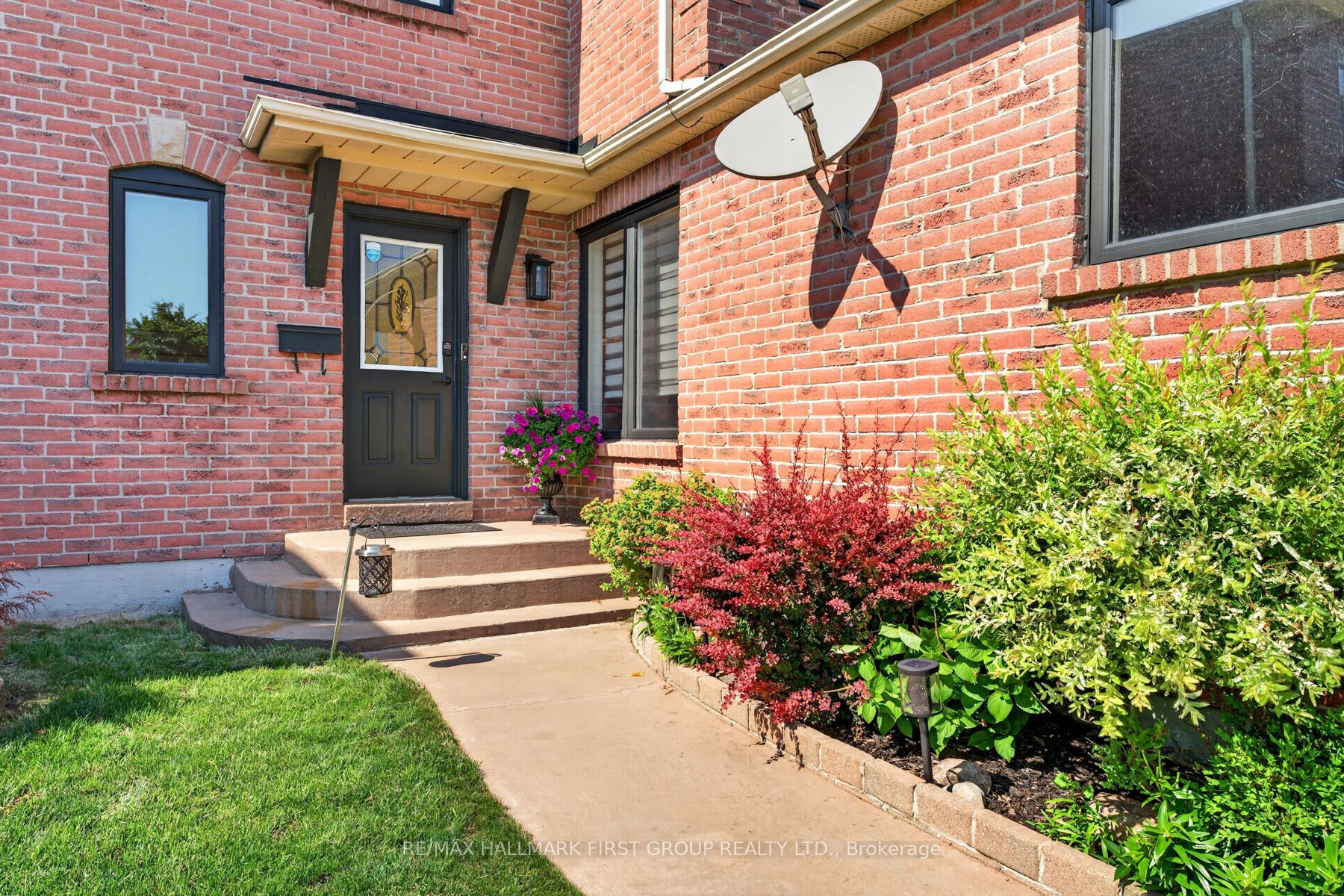 47 Rollo Drive, Ajax, ON L1S 7E2 photo 3