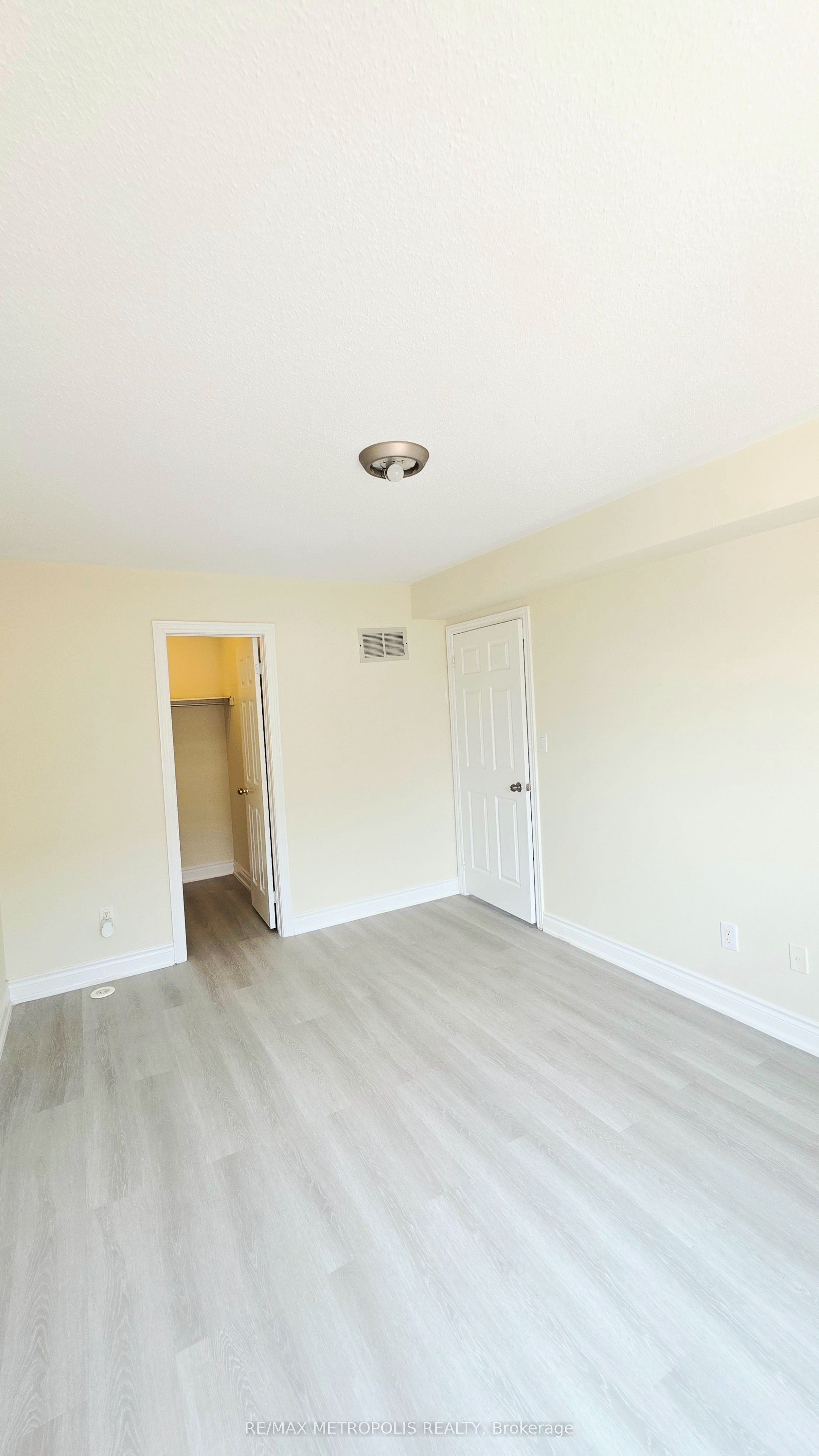 1795 Markham Road E 210, Toronto, ON M1B 2Z7 photo 3