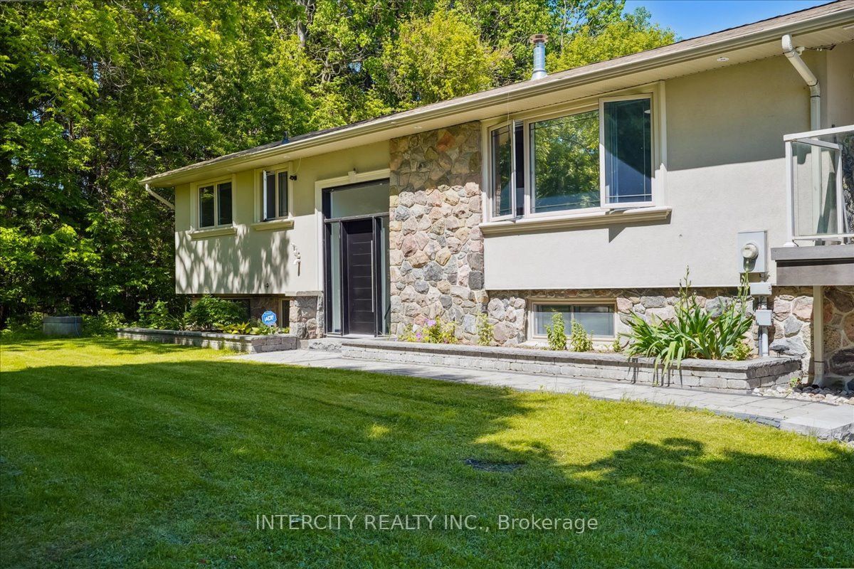 3505 Cochrane Street, Whitby, ON L1R 2P2 photo 5