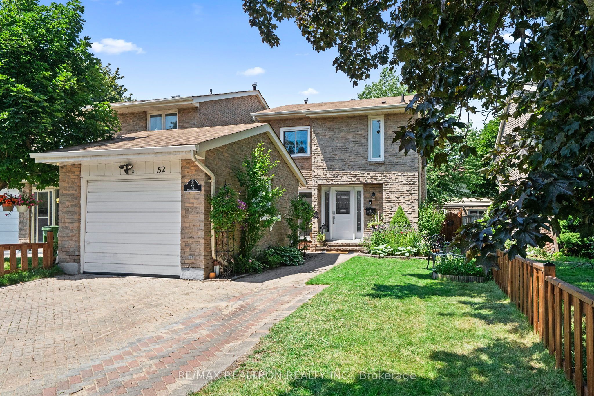 52 Hood Crescent, Toronto, ON M1W 3C1 photo 2