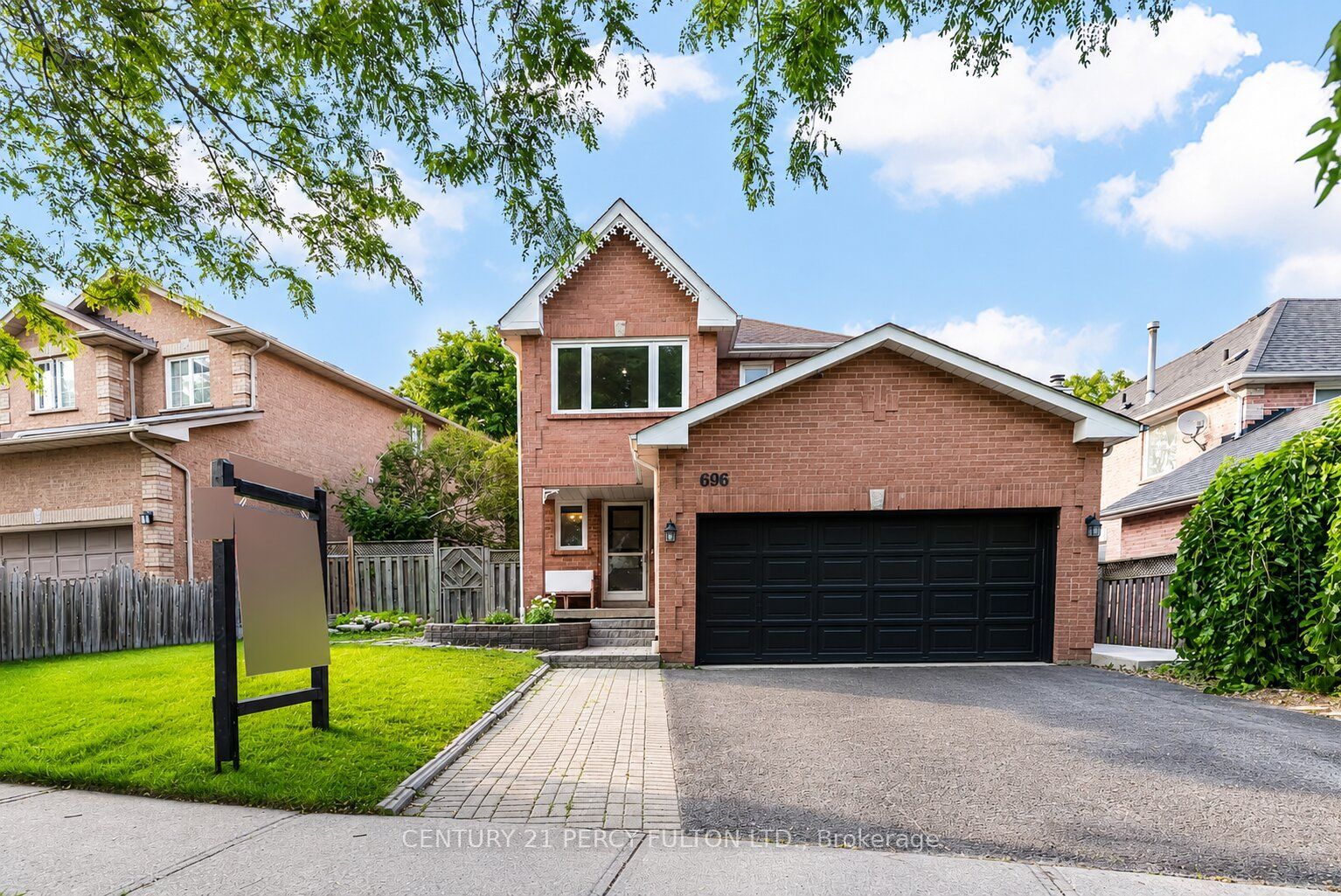 696 Lamour Road, Pickering, ON L1V 6N9