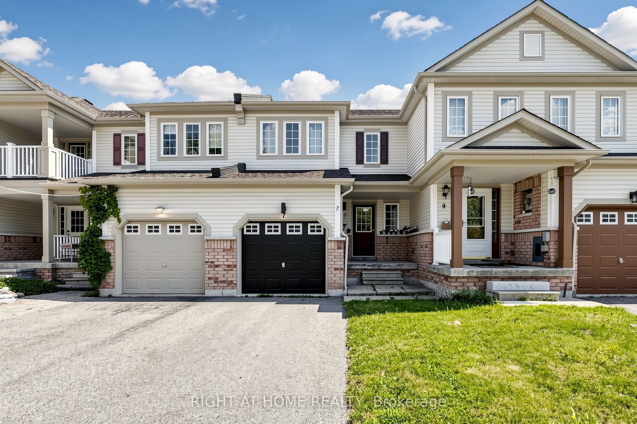 7 Macmillan Avenue, Whitby, ON L1R 3H4 photo 4