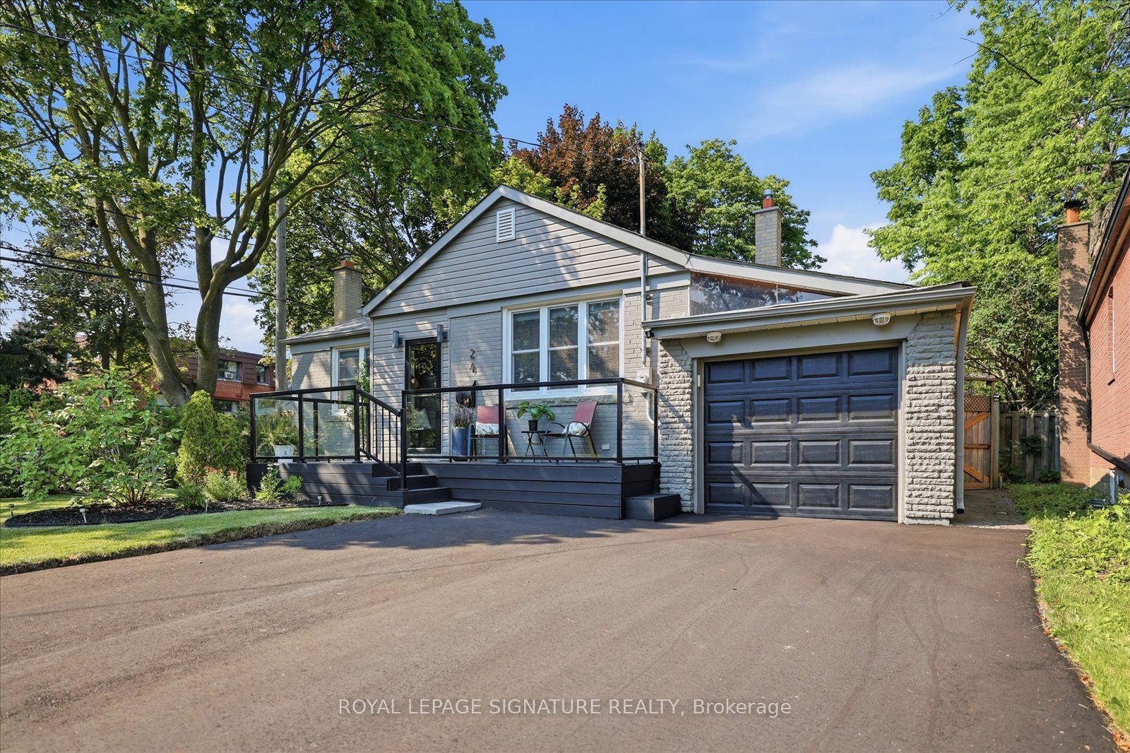 24 Latham Avenue, Toronto, ON M1N 1M8 photo 2