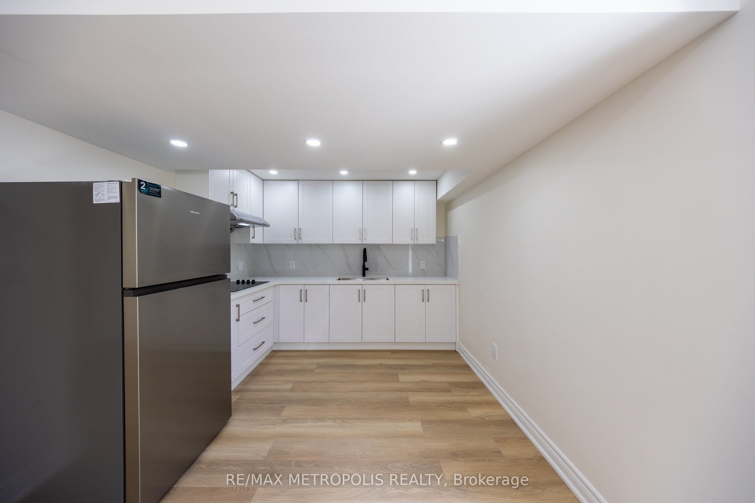 23 Gordon Cowling Street BSMT, Clarington, ON L1E 0G7 photo 3