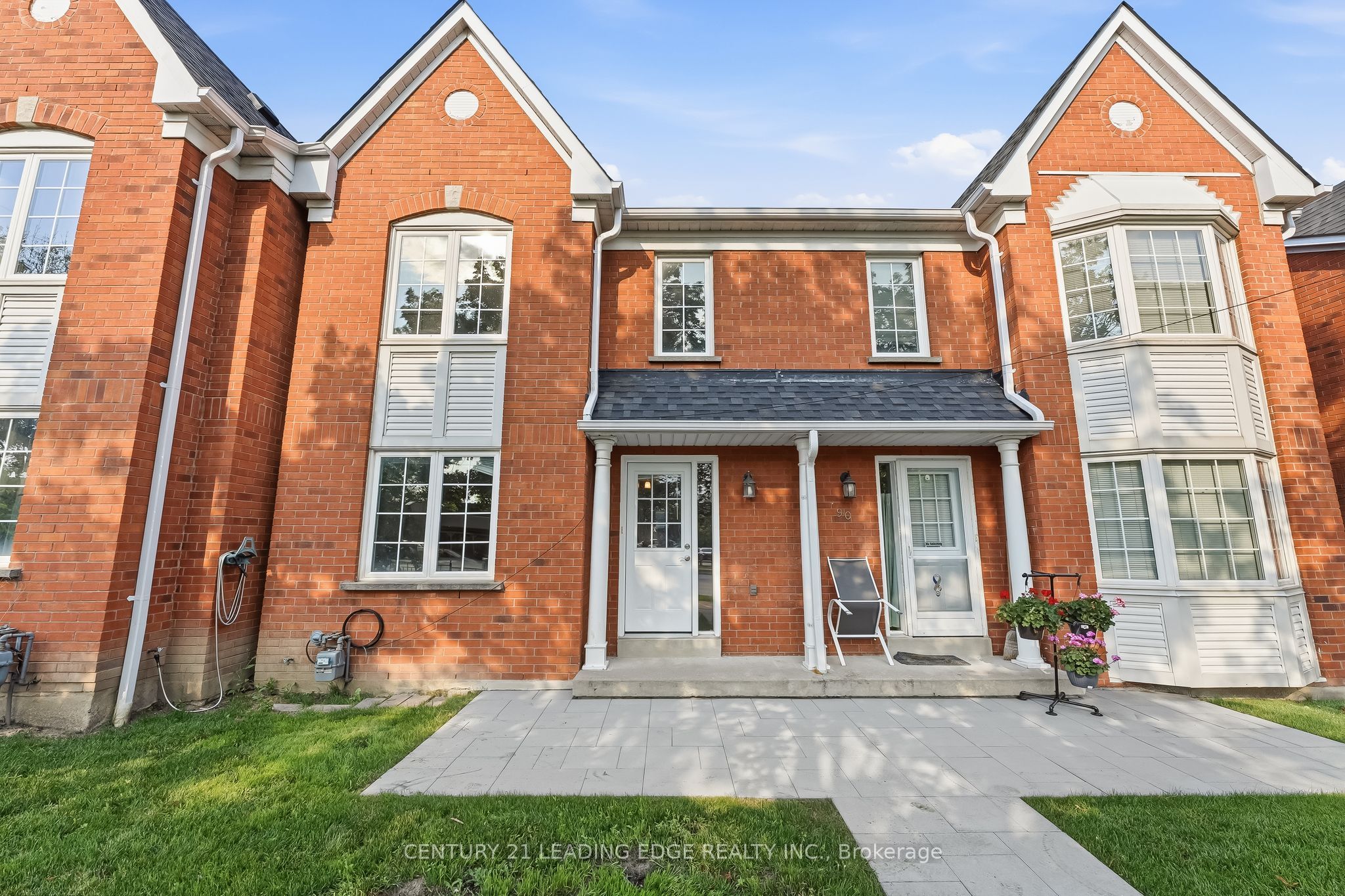 10 Bassett Boulevard 91, Whitby, ON L1N 9C5