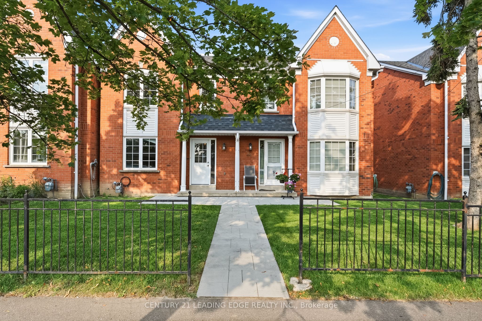 10 Bassett Boulevard 91, Whitby, ON L1N 9C5 photo 3