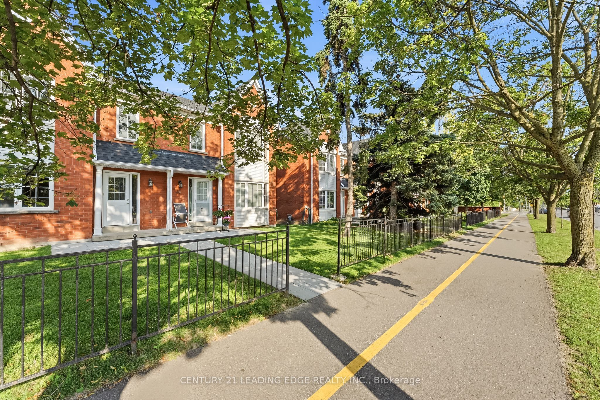 10 Bassett Boulevard 91, Whitby, ON L1N 9C5 photo 4