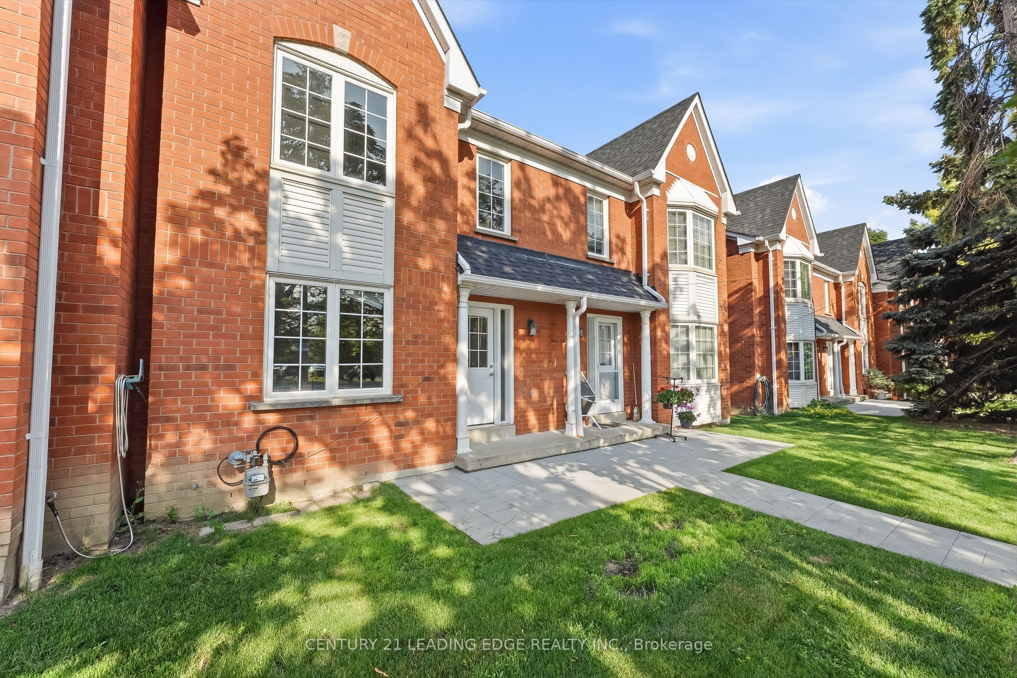 10 Bassett Boulevard 91, Whitby, ON L1N 9C5 photo 5