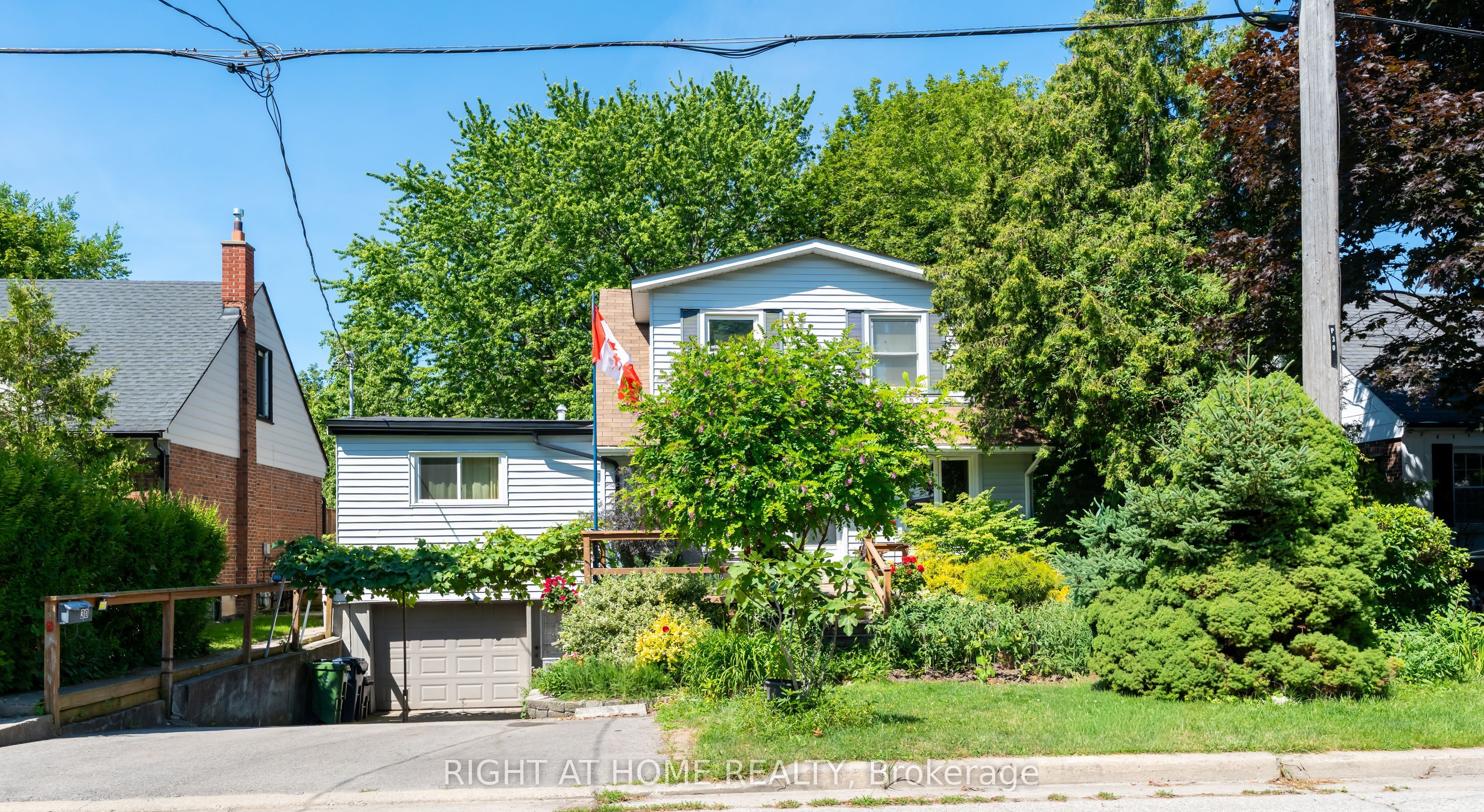 30 Allister Avenue, Toronto, ON M1M 3K9 photo 4