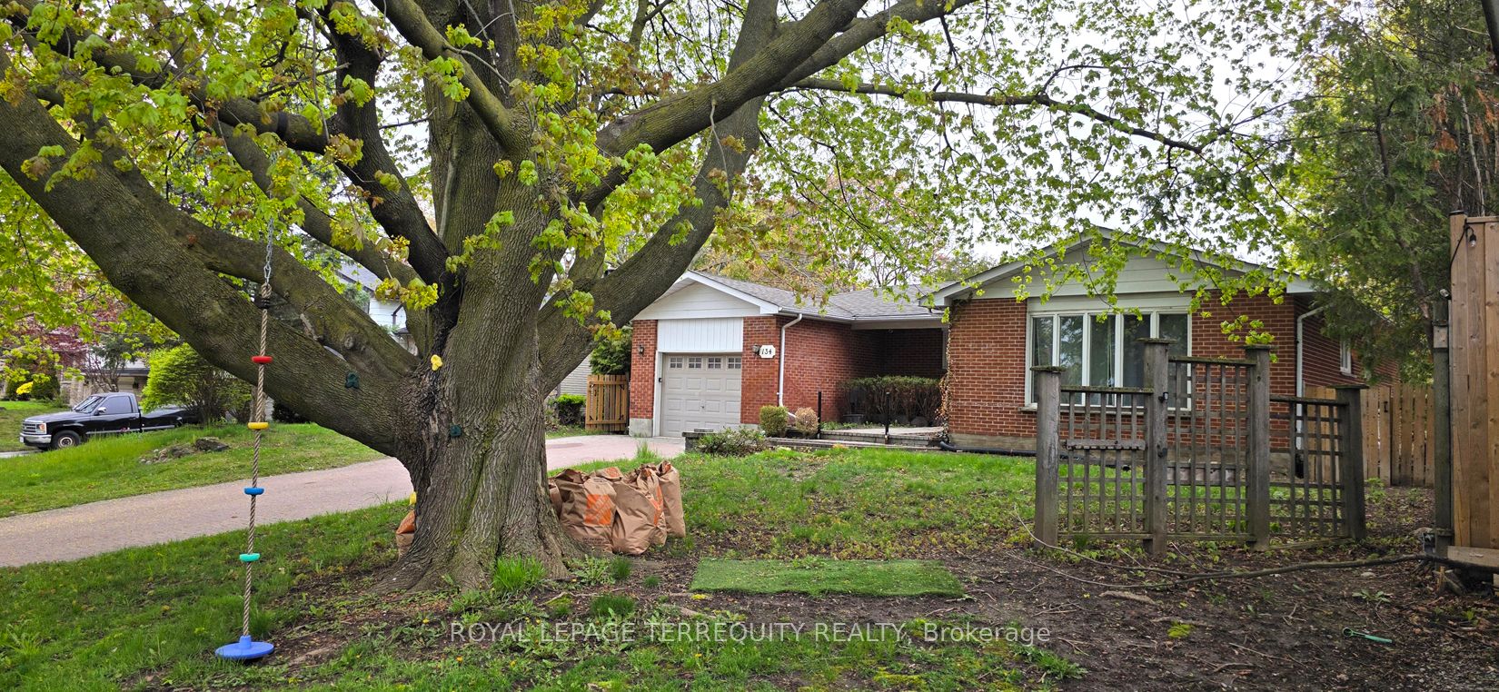 134 Switzer Drive, Oshawa, ON L1G 3J7 photo 3