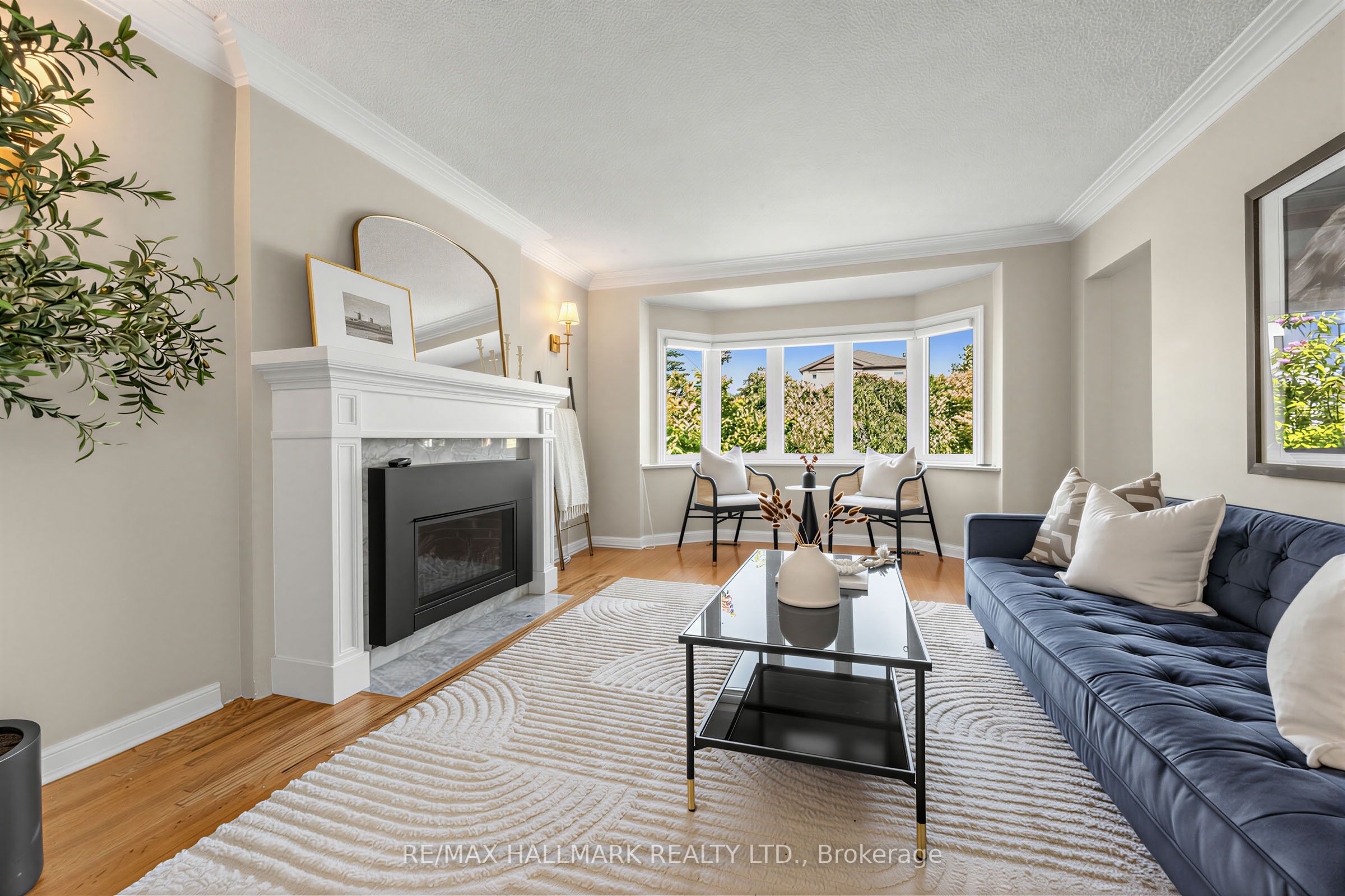 16 Crestland Avenue, Toronto, ON M4C 3L1 photo 5