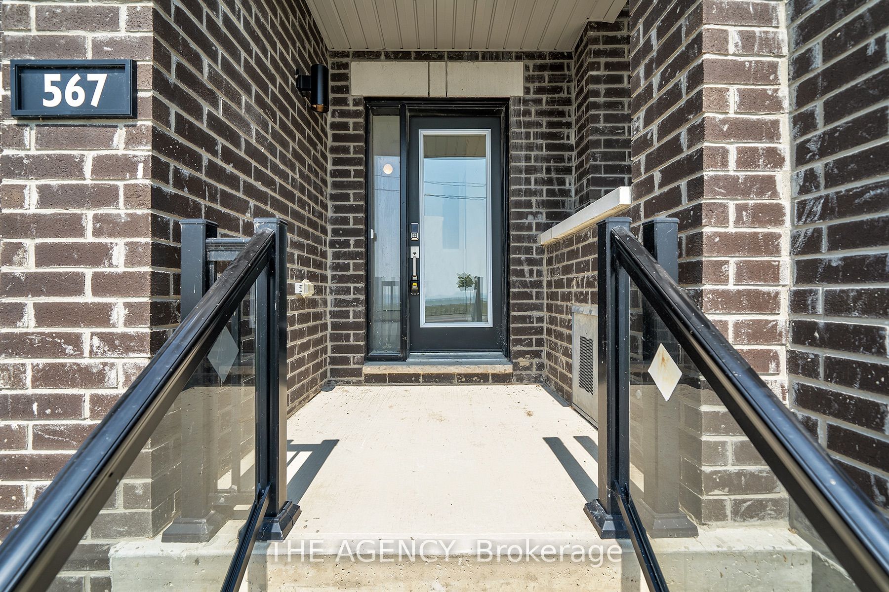 567 Port Darlington Road, Clarington, ON L1C 7E9 photo 2