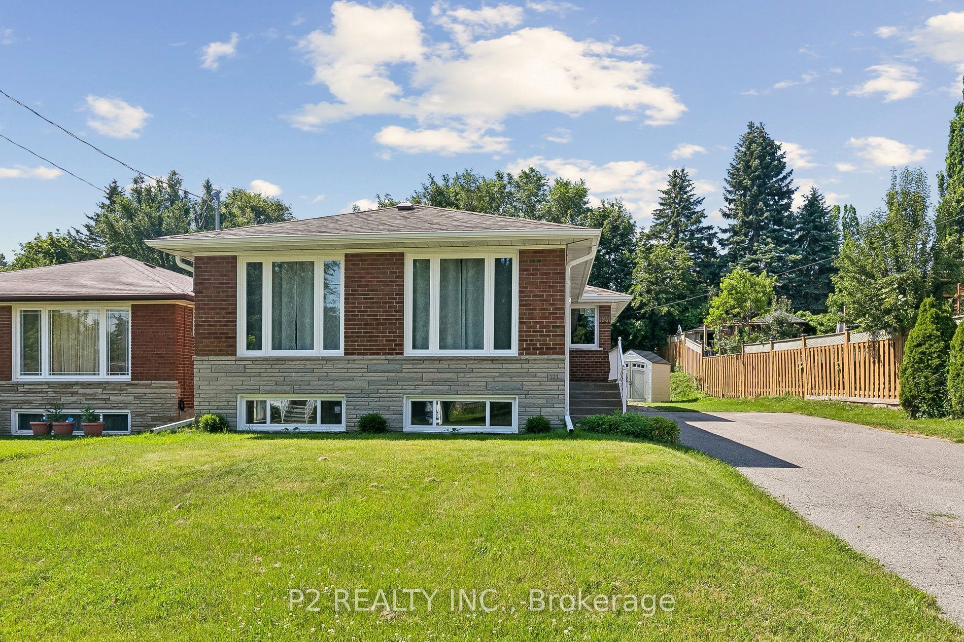 121 Confederation Drive, Toronto, ON M1G 1A4