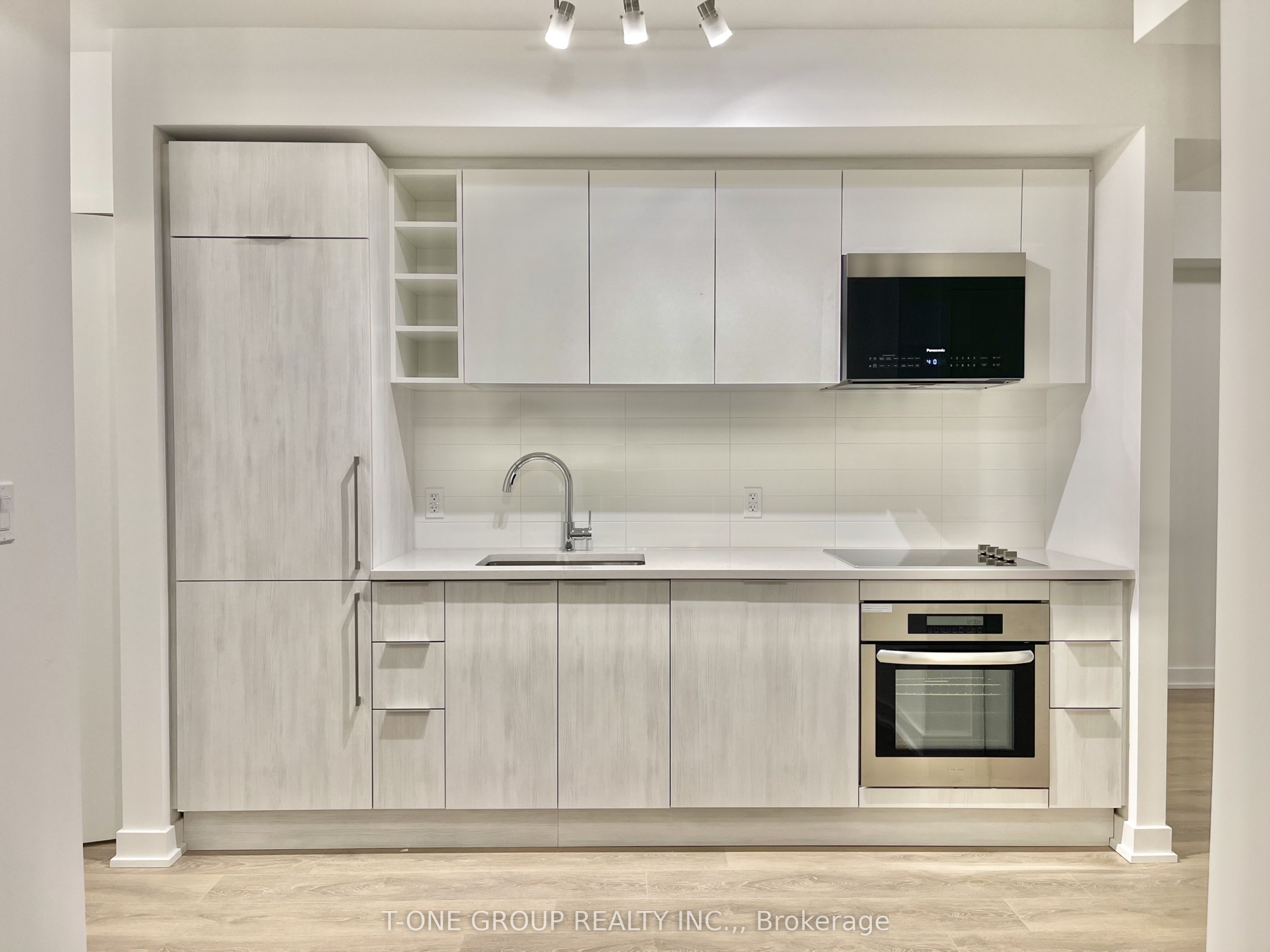 2031 Kennedy Road, Toronto, ON M1T 0B9 photo 2