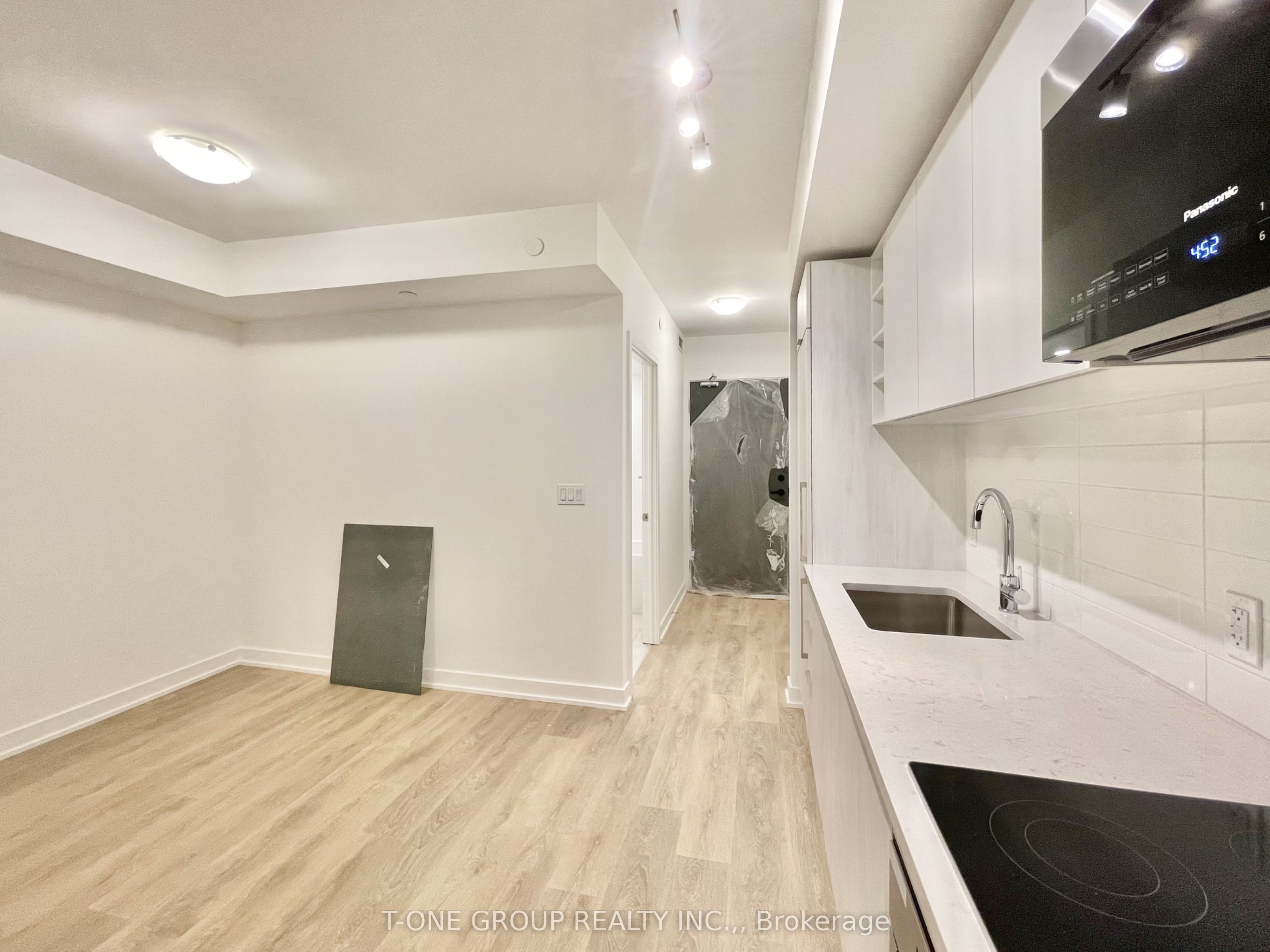 2031 Kennedy Road, Toronto, ON M1T 0B9 photo 3