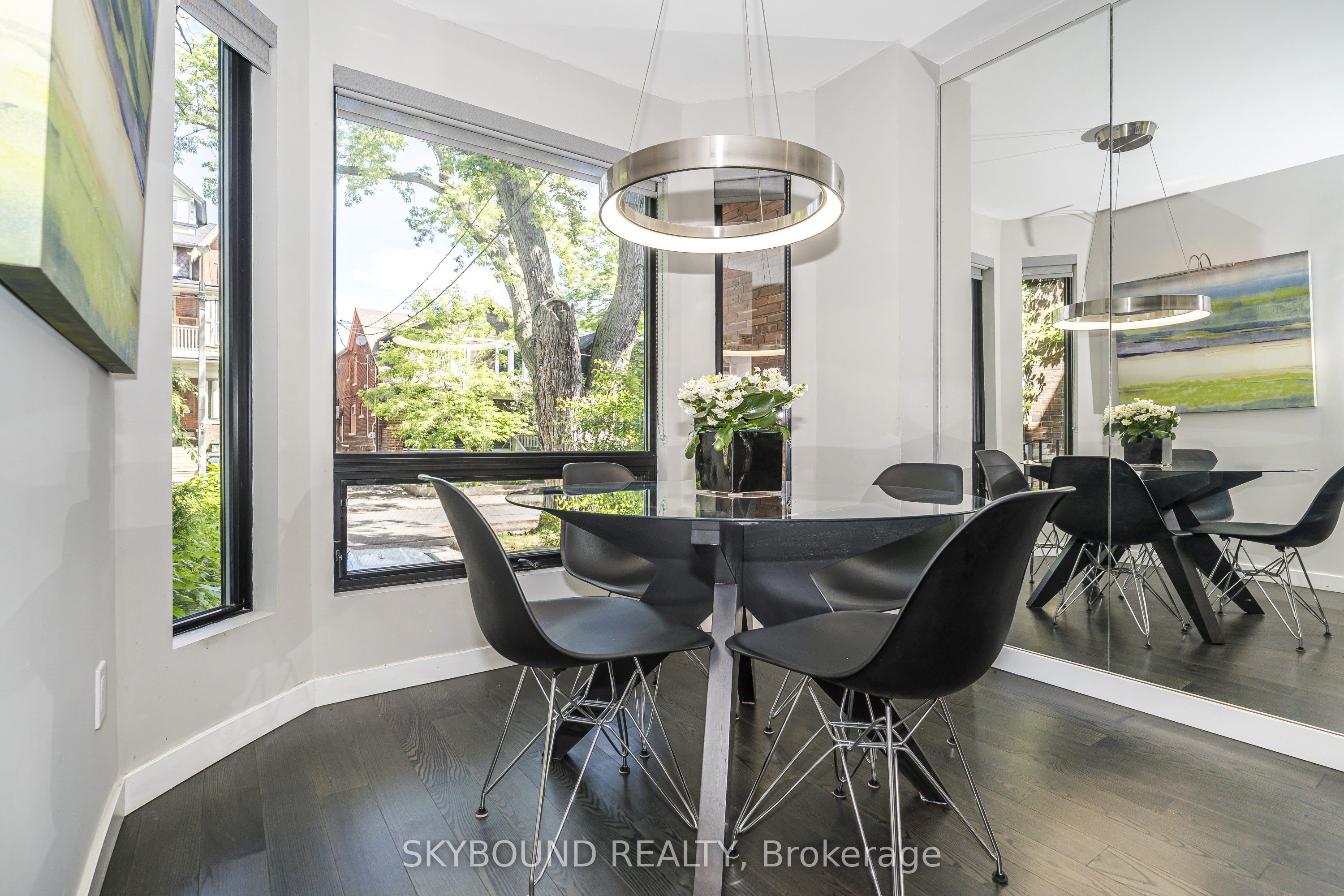49 Victor Avenue, Toronto, ON M4K 1A7 photo 4