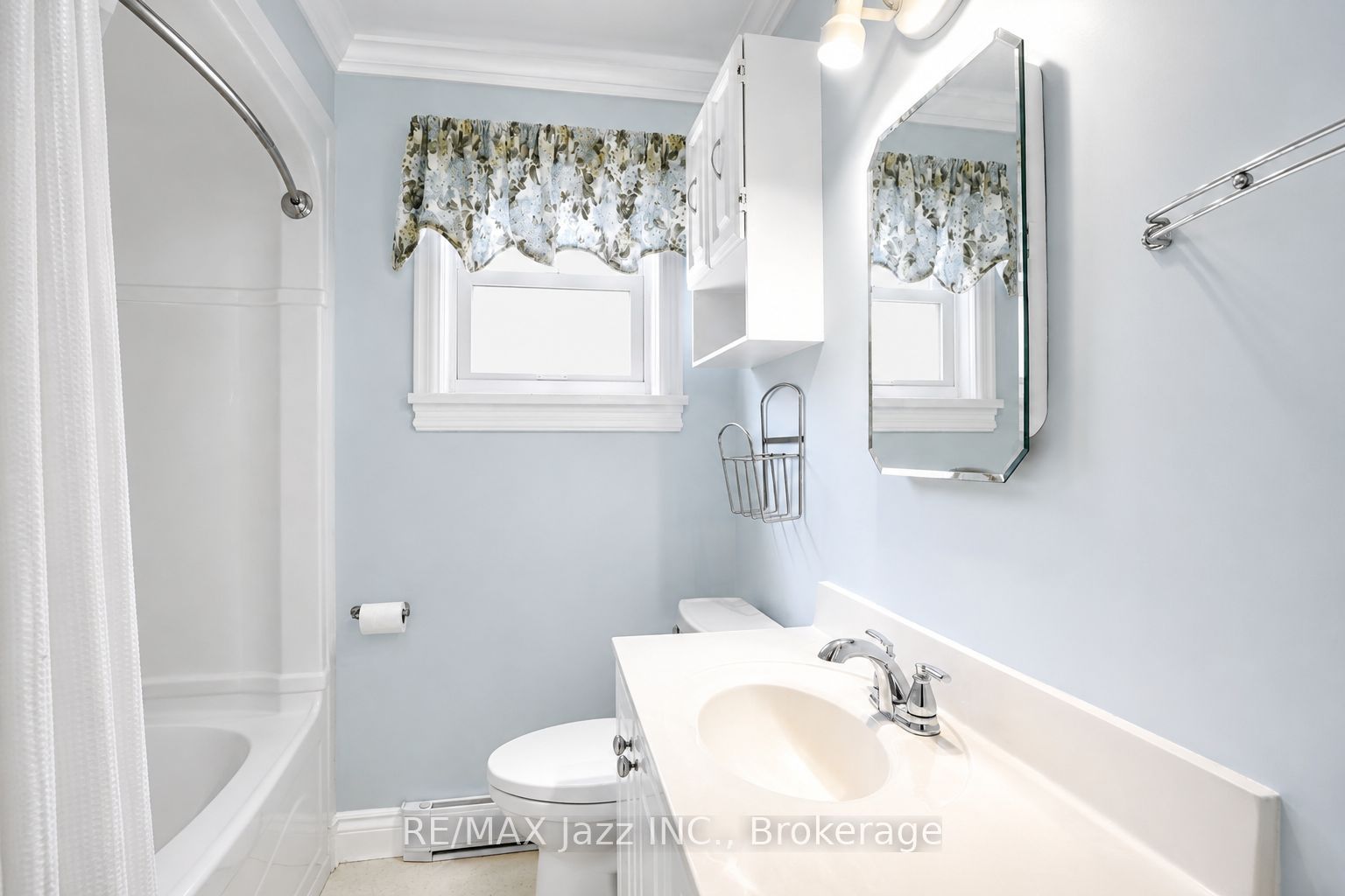 132 Highland Avenue, Oshawa, ON L1H 6A6 photo 2