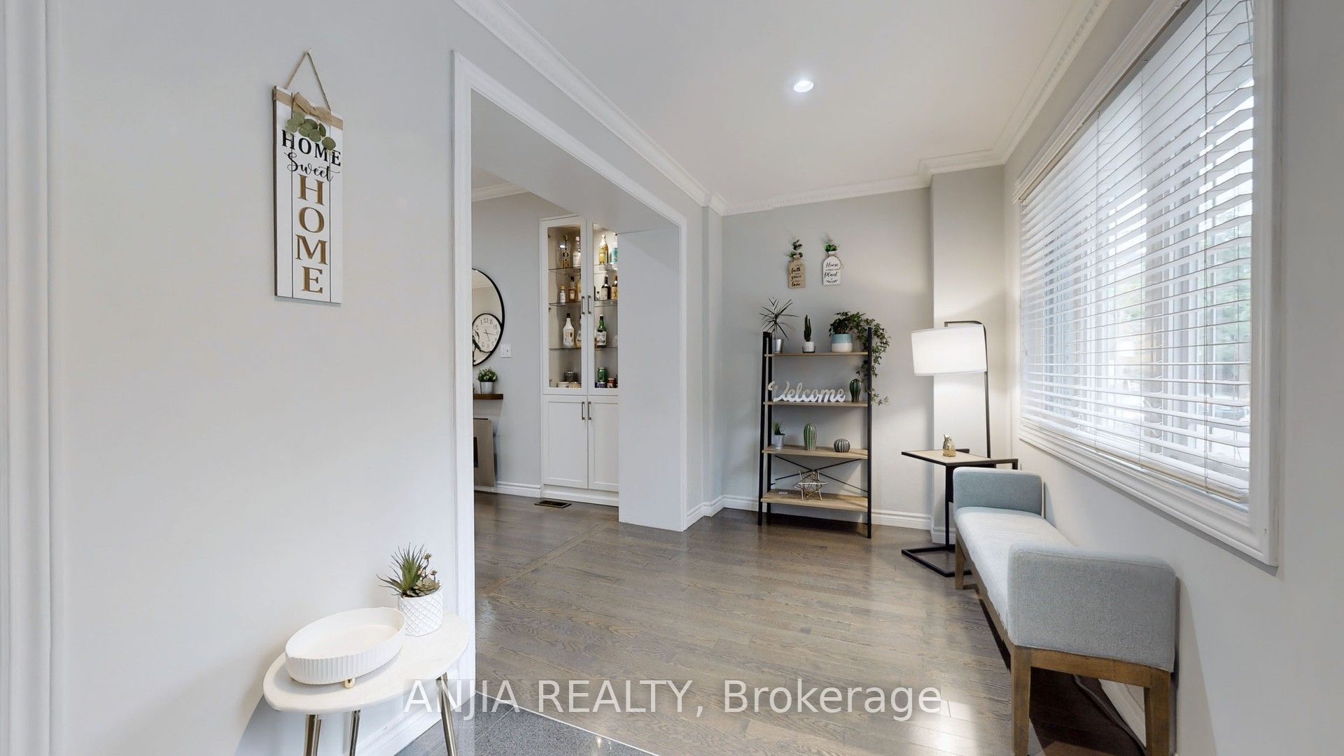 691 Greenwood Avenue, Toronto, ON M4J 4B6 photo 4