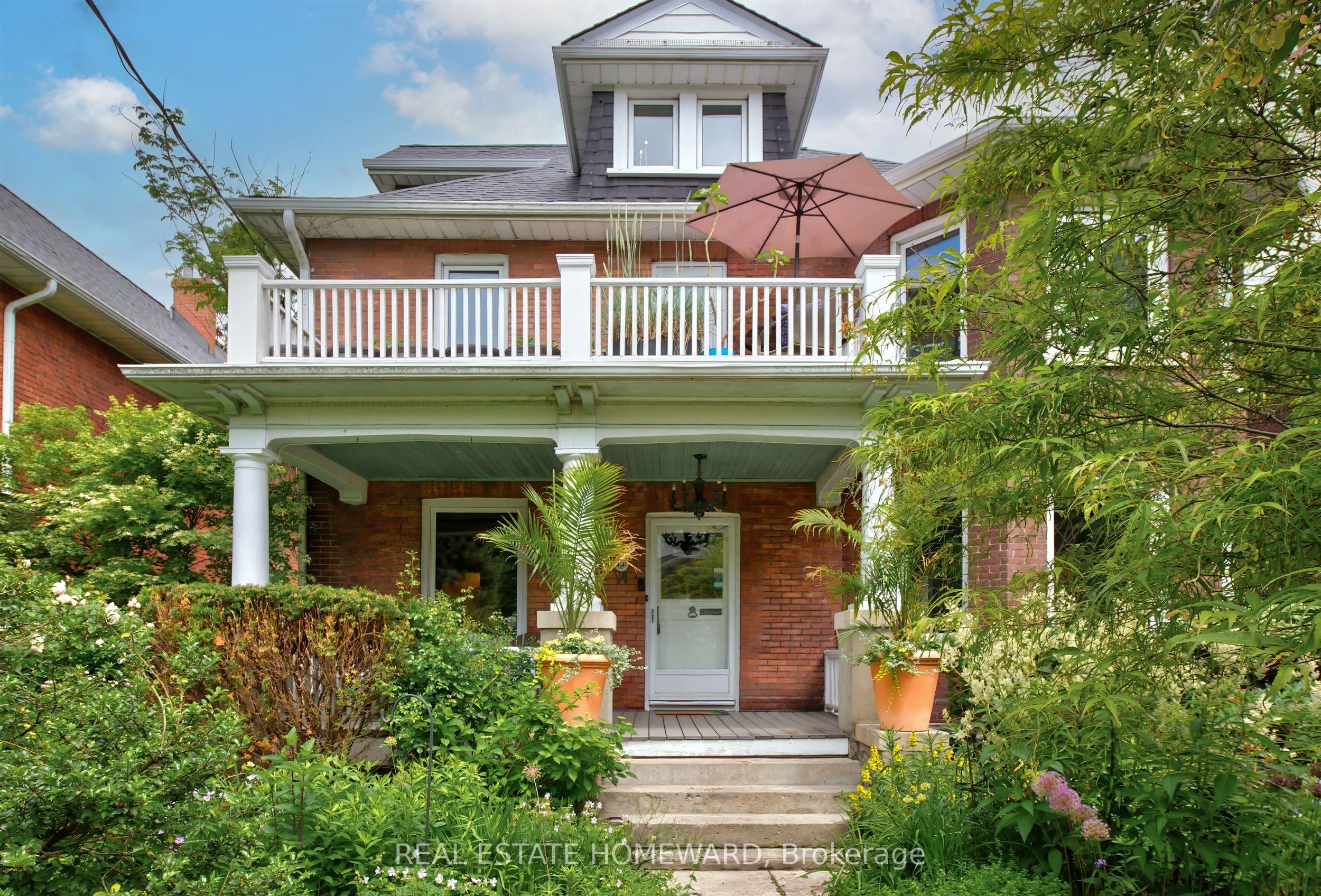 14 Lyall Avenue, Toronto, ON M4E 1V8