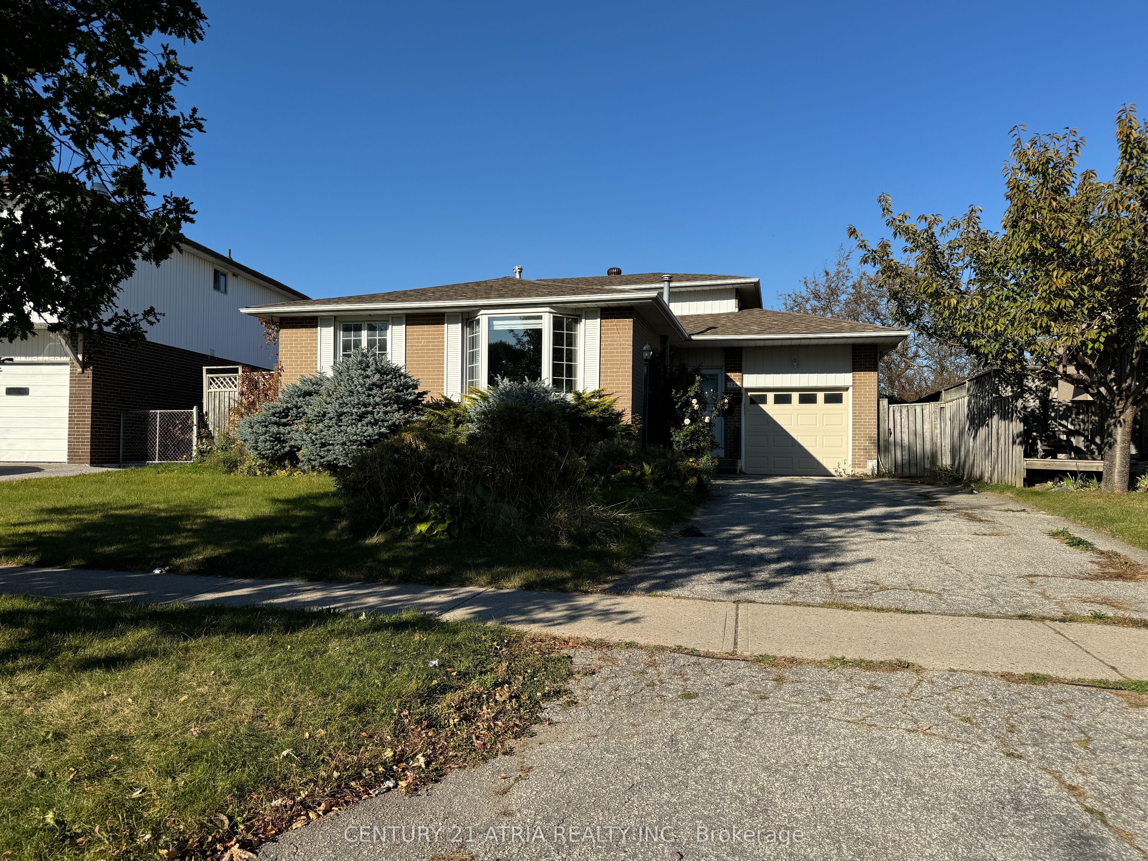 125 Amberjack Boulevard, Toronto, ON M1H 2J6