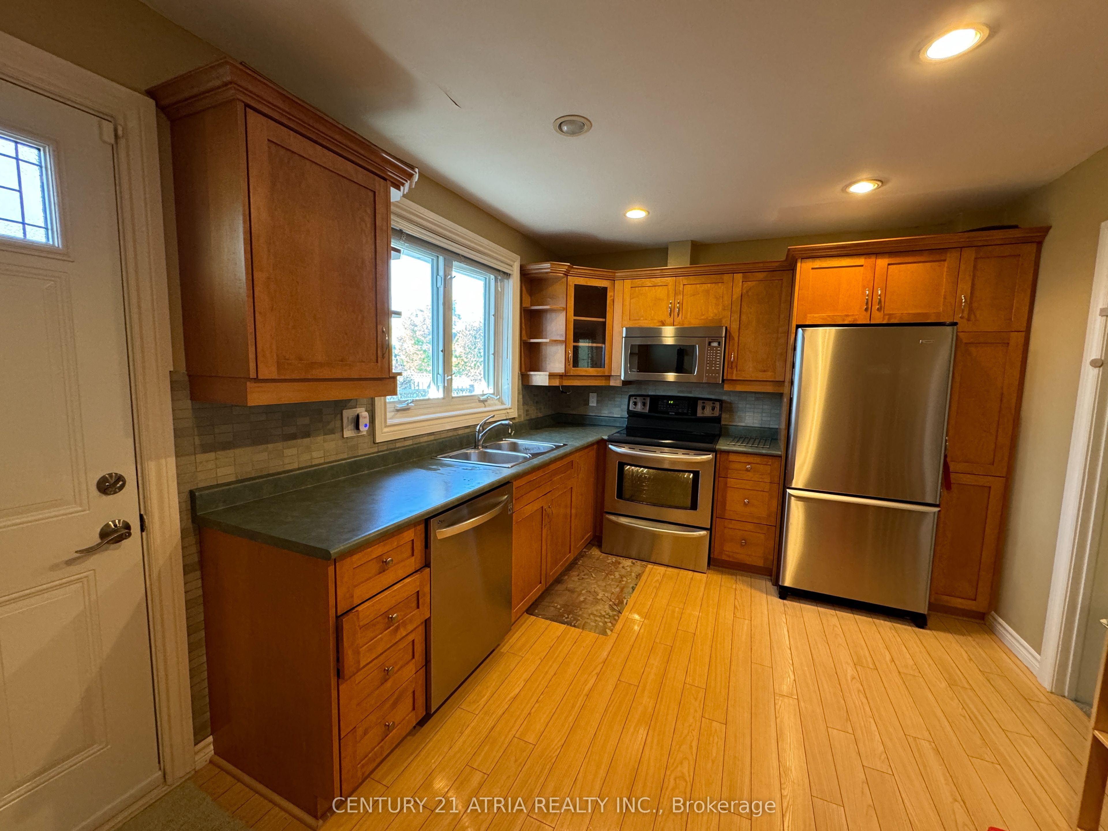 125 Amberjack Boulevard, Toronto, ON M1H 2J6 photo 5