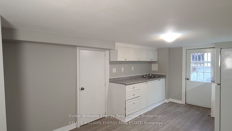 201 Celina Street BSMT, Oshawa, ON L1H 4N7 photo 3