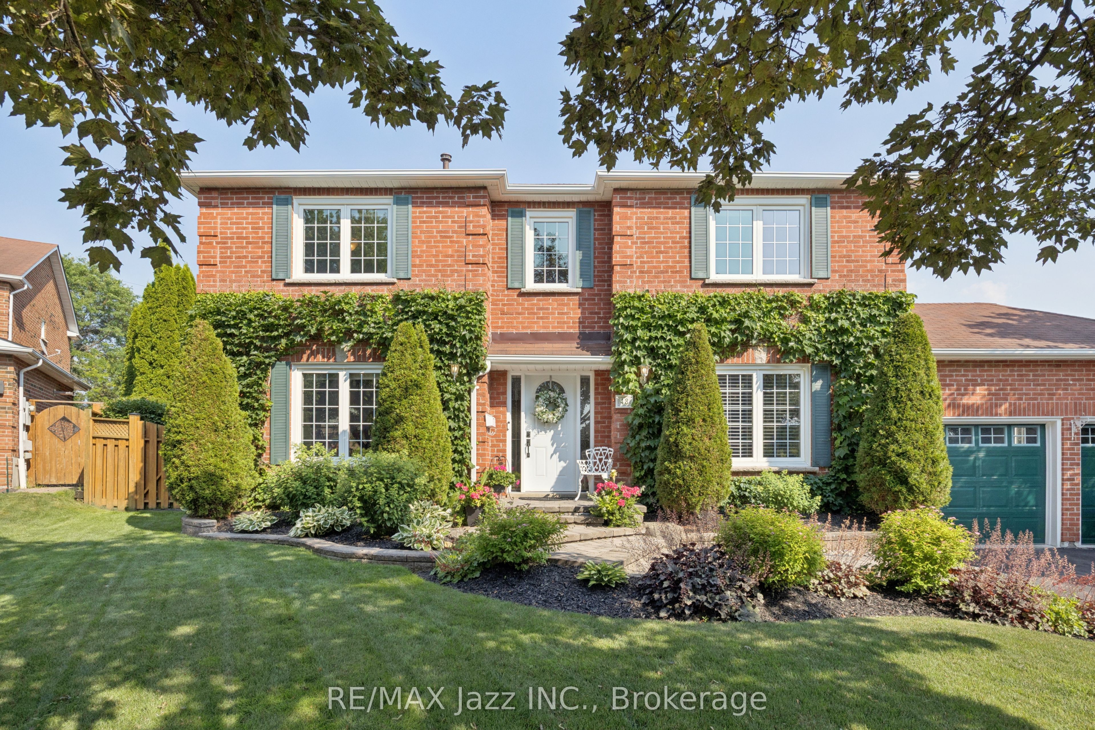 48 Butterfield Crescent, Whitby, ON L1R 1H9 photo 3
