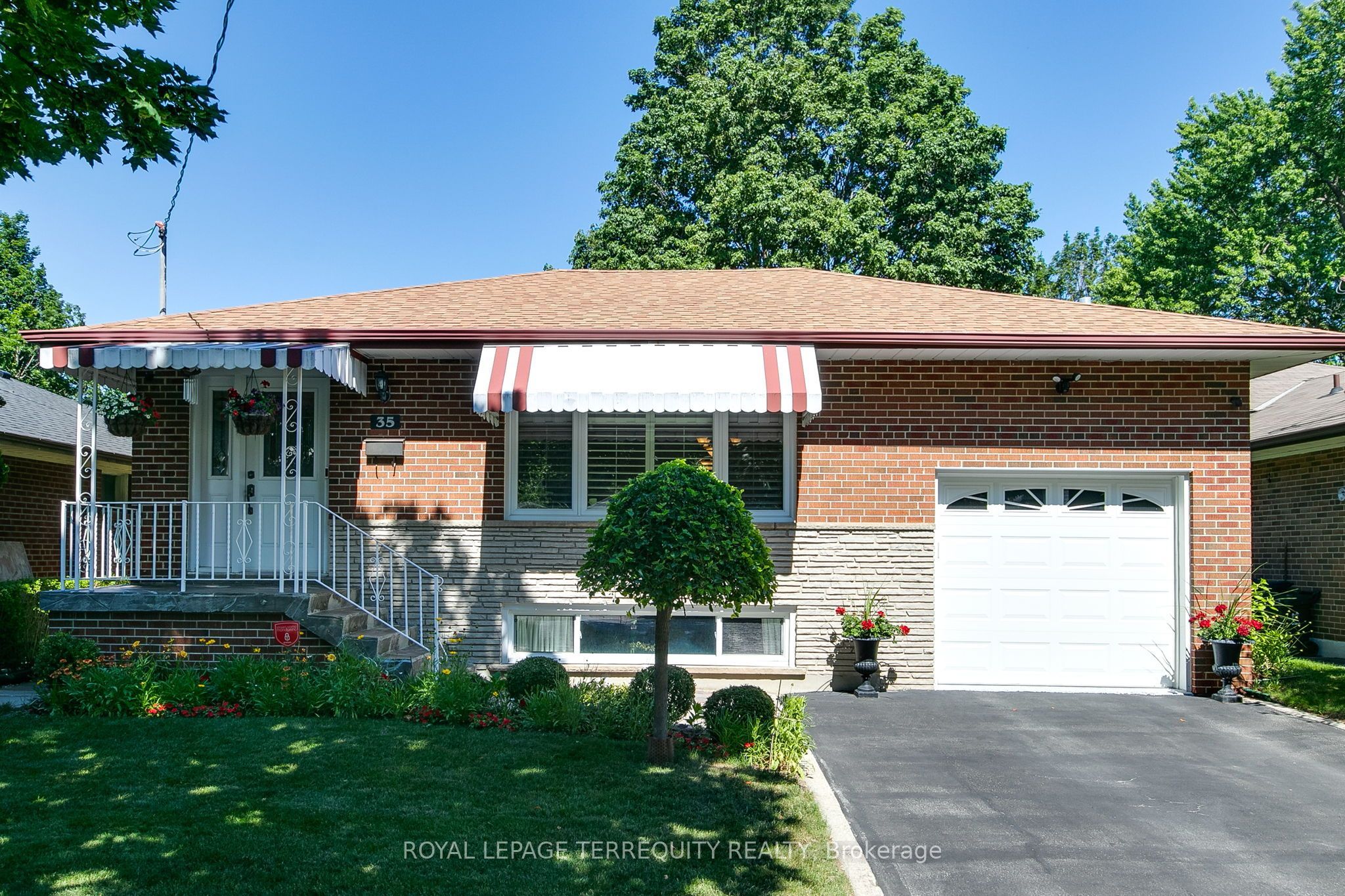 35 Sedgemount Drive, Toronto, ON M1H 1X4