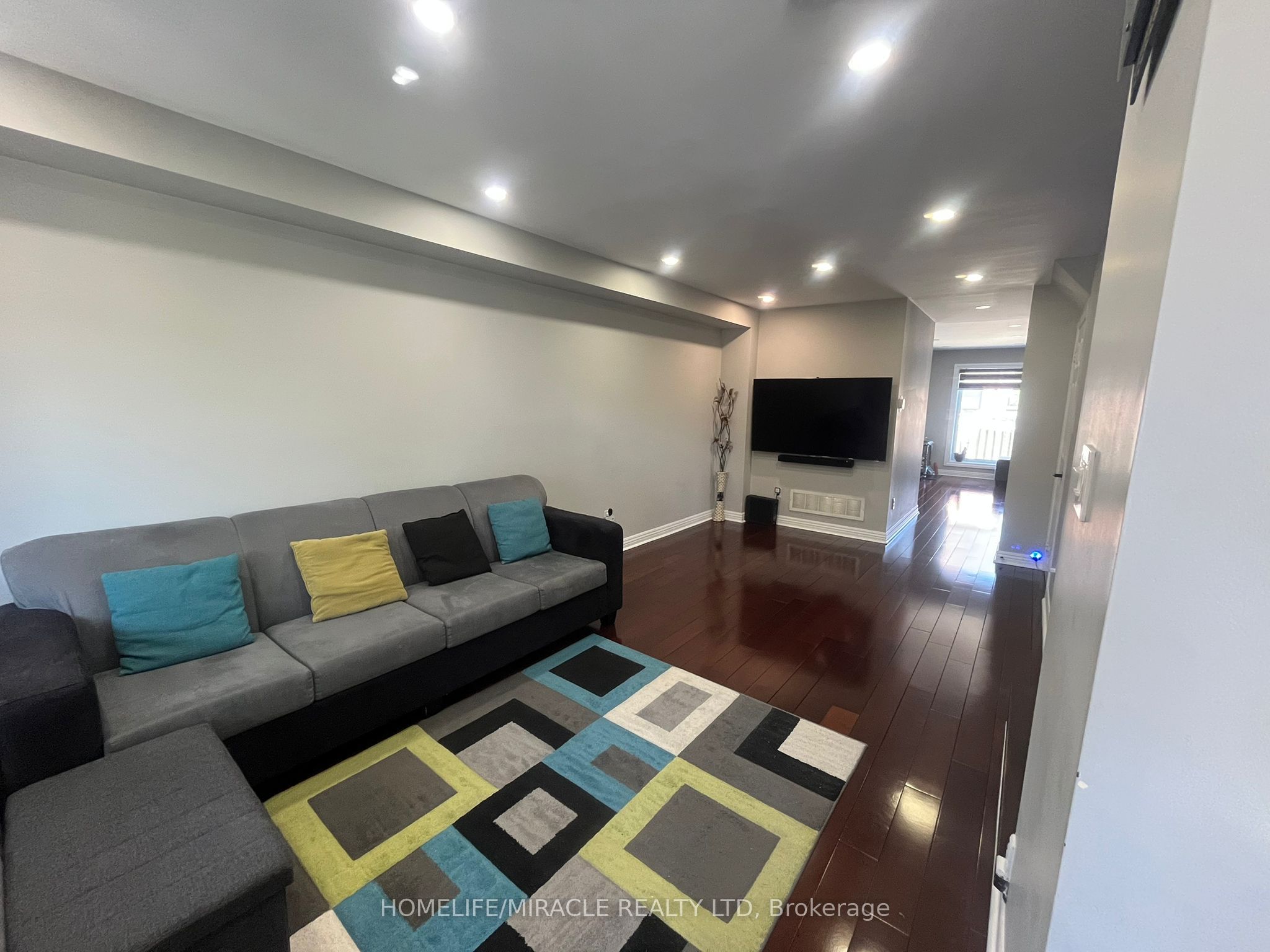 29 Hummingbird Drive, Toronto, ON M1X 1W8 photo 2