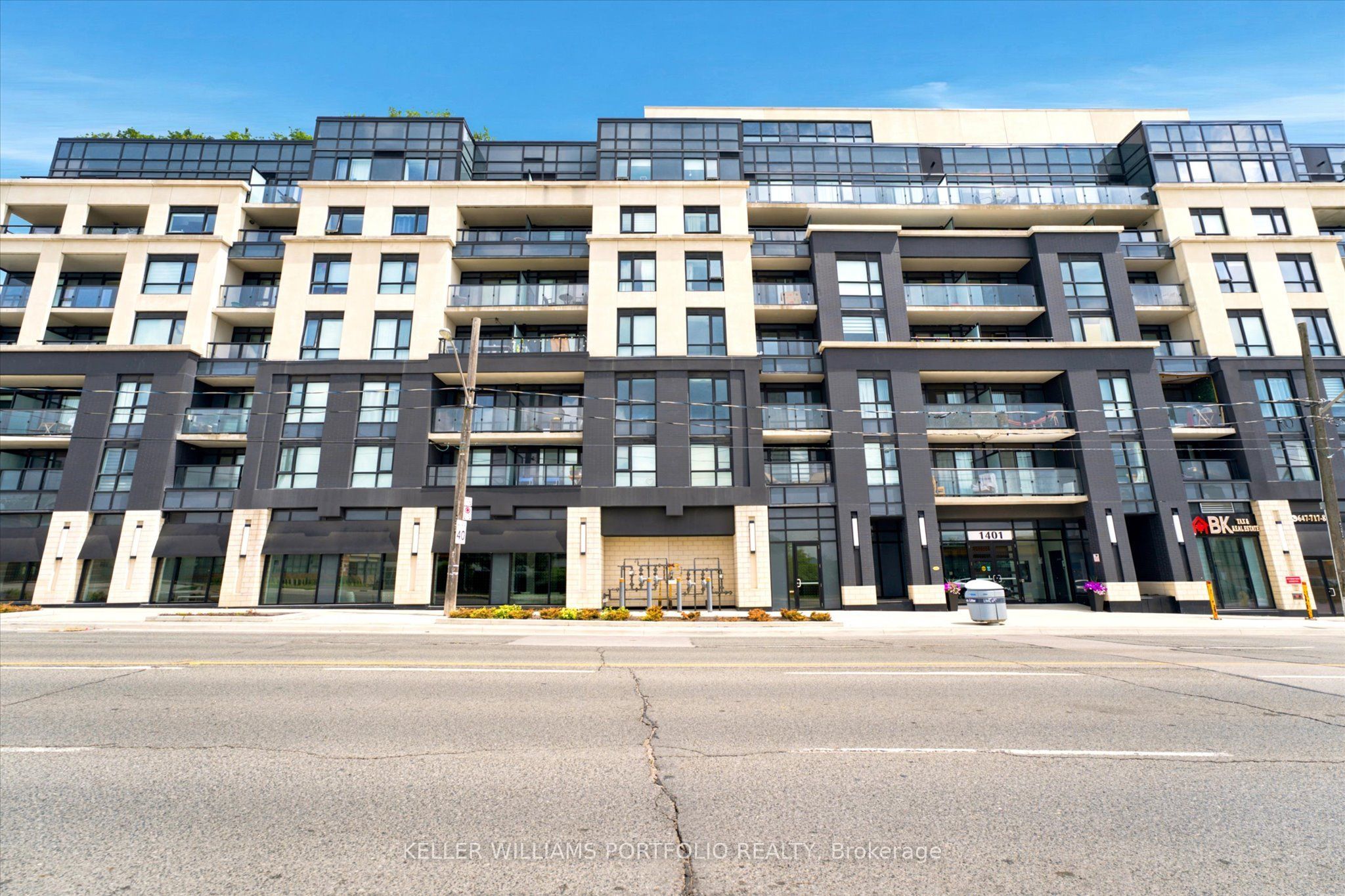 1401 O'Connor Drive 224, Toronto, ON M4B 2V5 photo 2