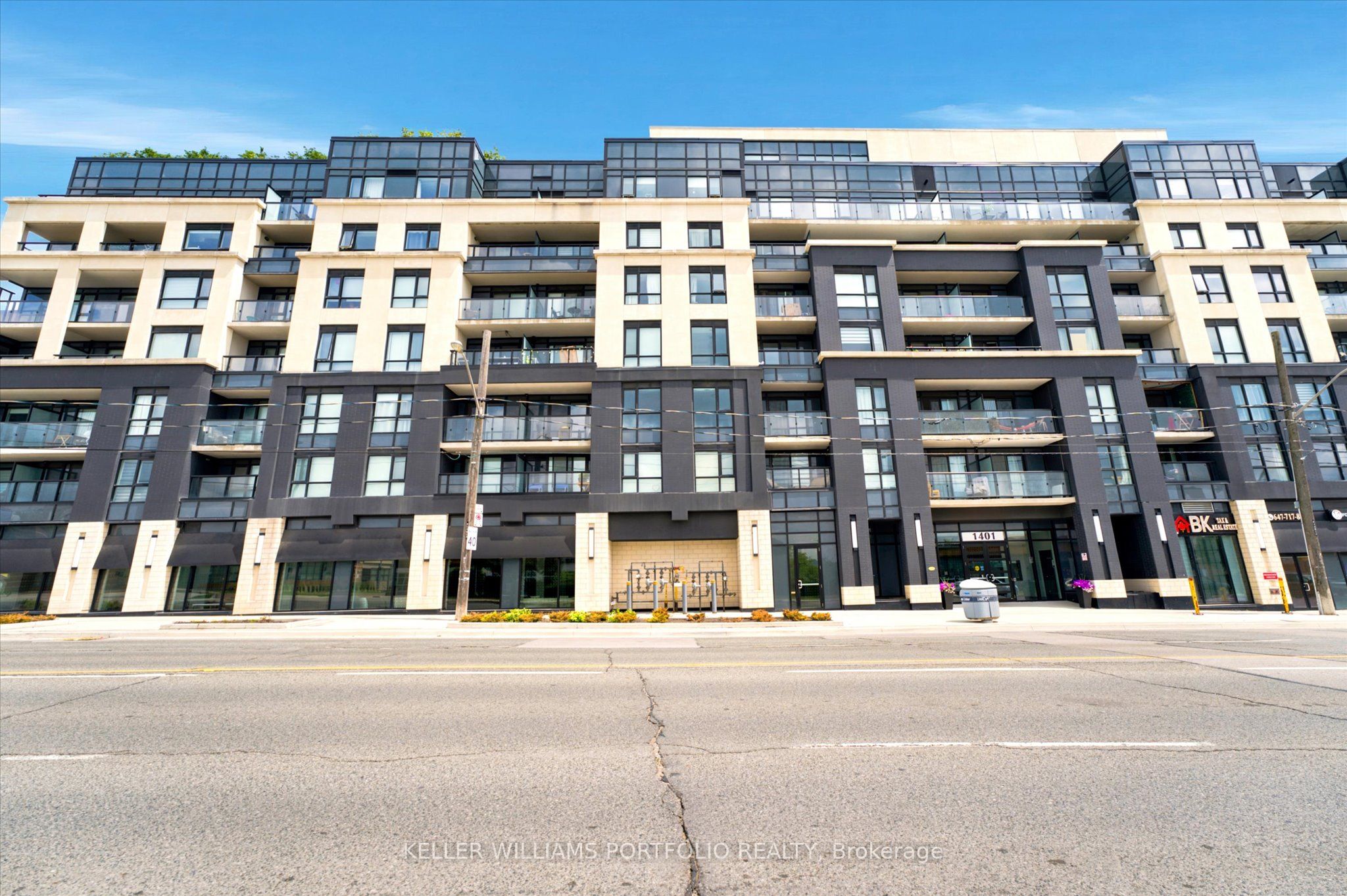 1401 O'Connor Drive 224, Toronto, ON M4B 2V5 photo 3
