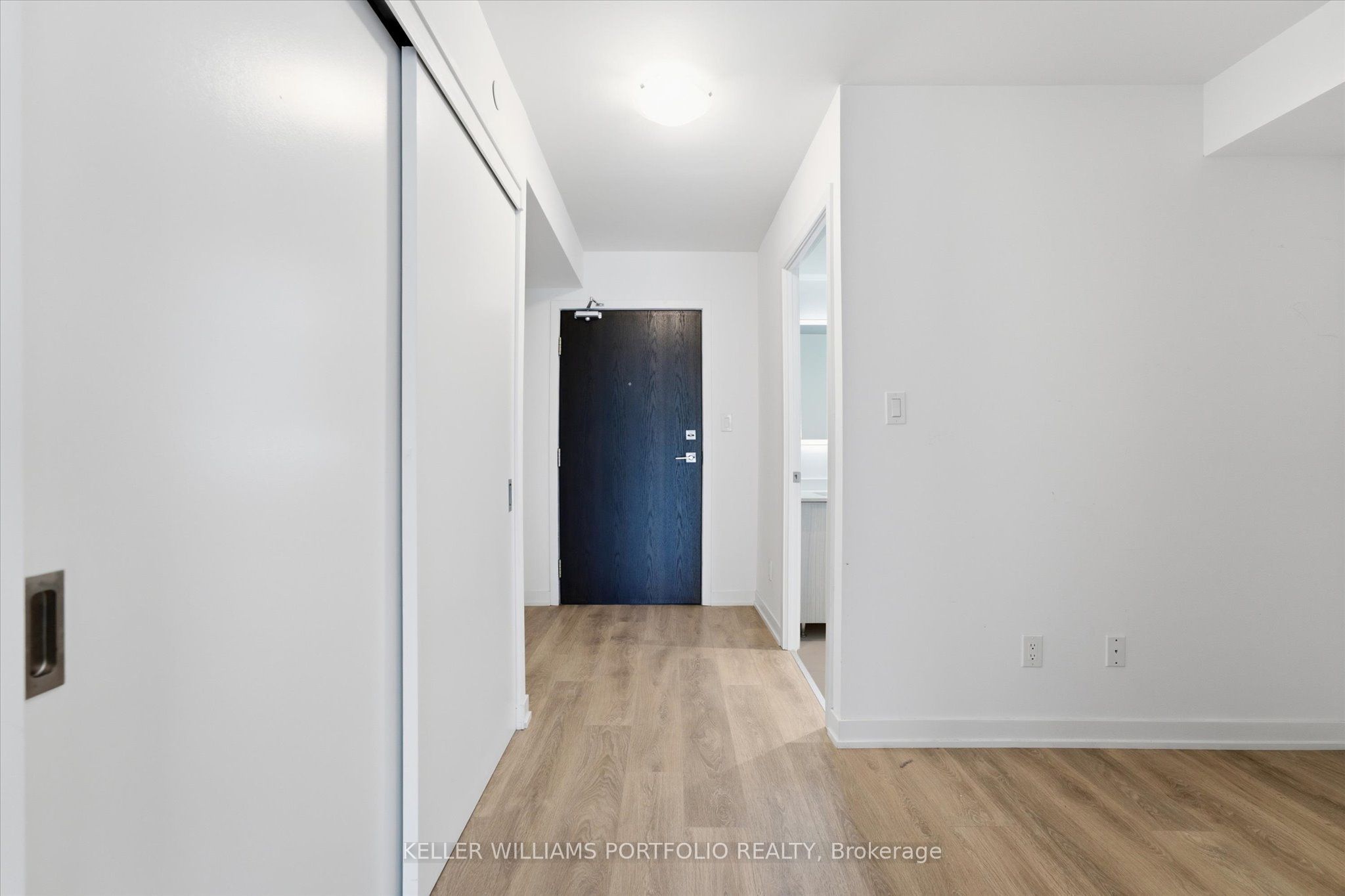 1401 O'Connor Drive 224, Toronto, ON M4B 2V5 photo 5