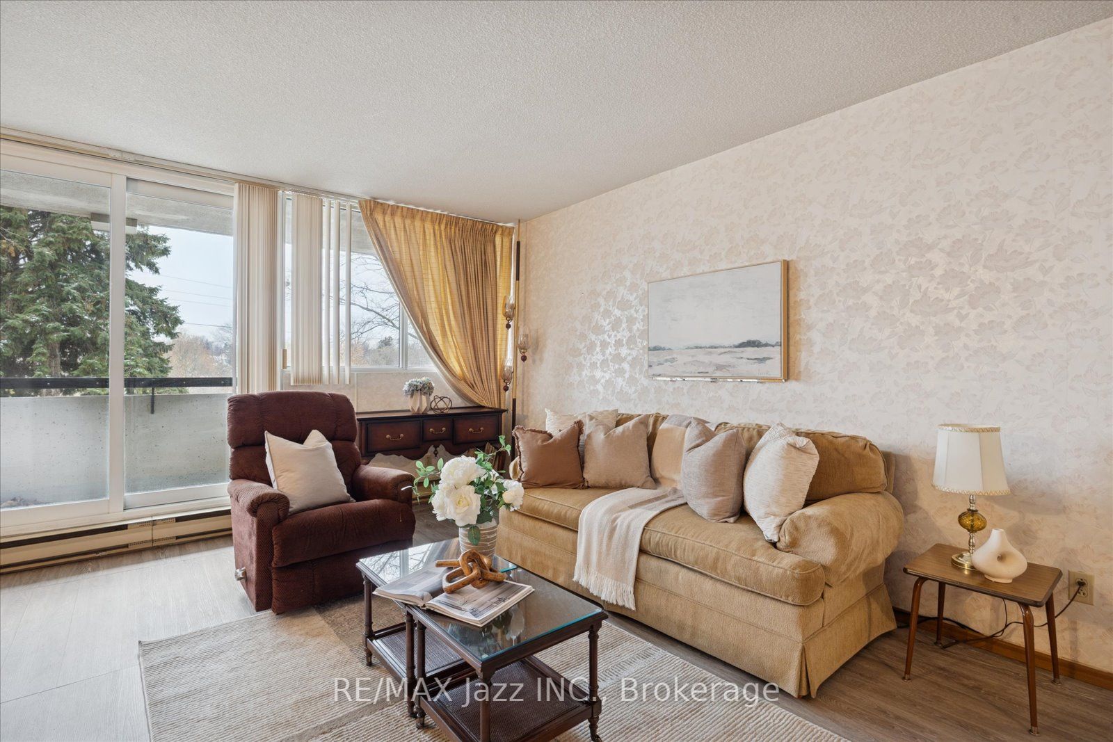 120 Elgin Street W 102, Oshawa, ON L1G 1S7 photo 5