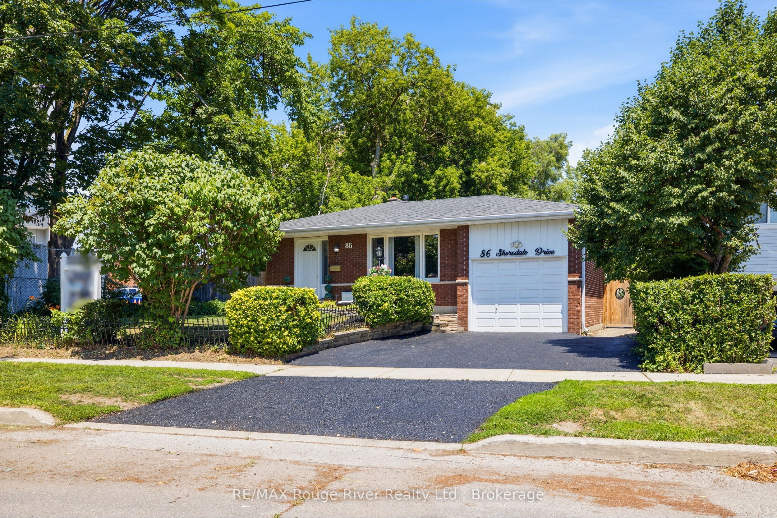86 Shoredale Drive, Toronto, ON M1G 3S9 photo 2