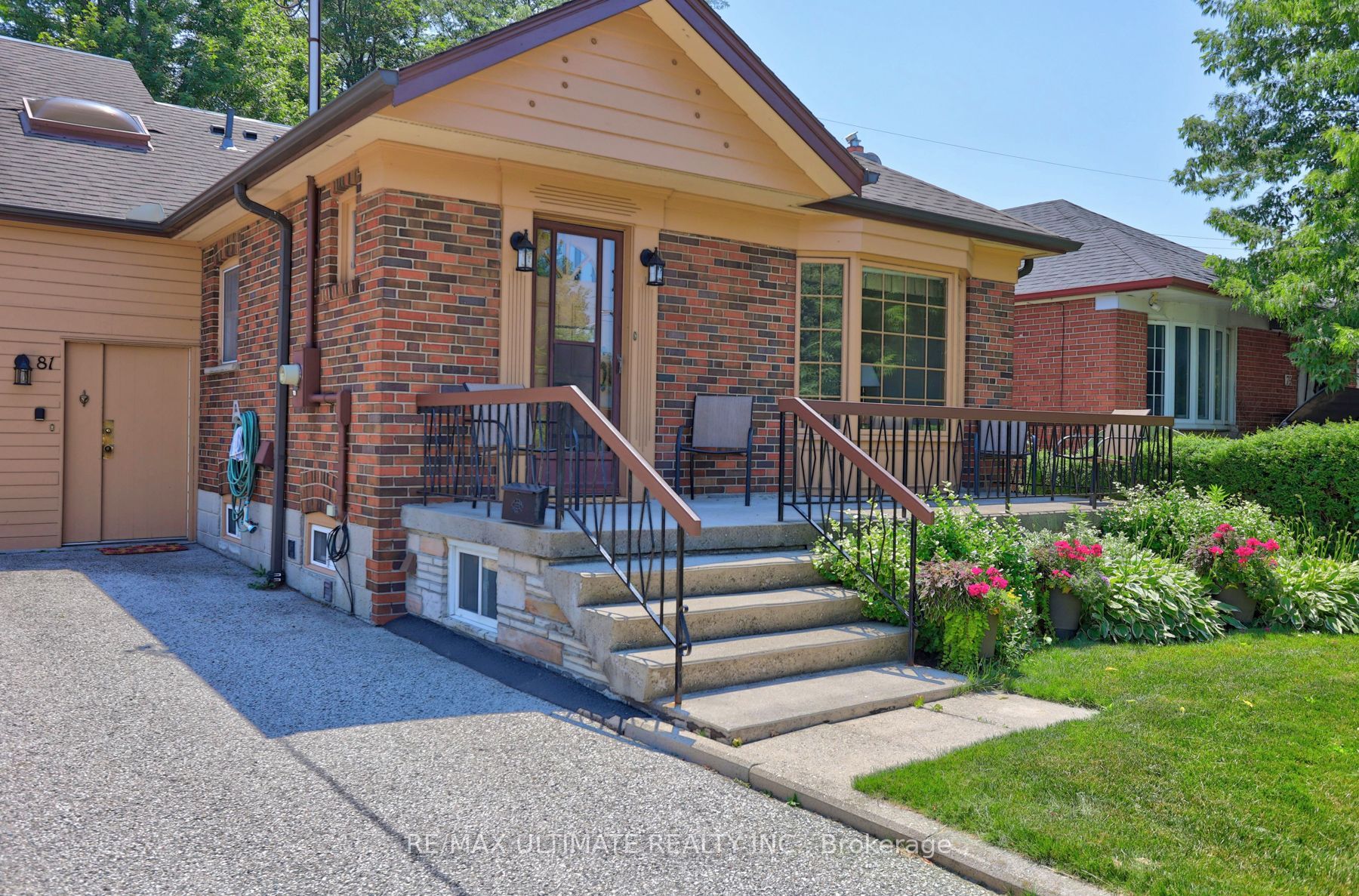81 Flora Drive, Toronto, ON M1P 1A5 photo 4