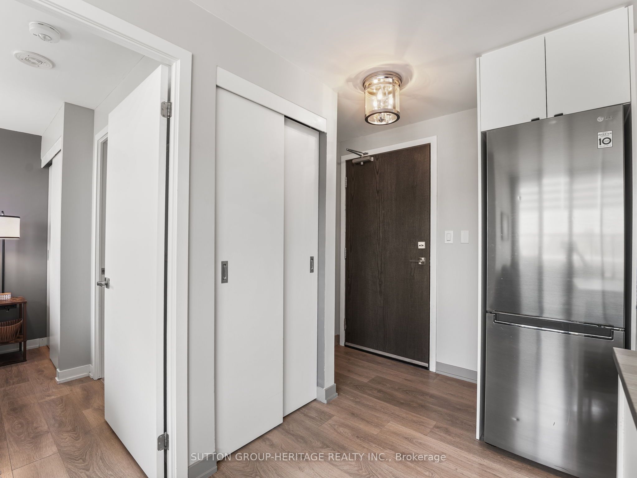 1401 O'connor Drive 702, Toronto, ON M4B 2B5 photo 5