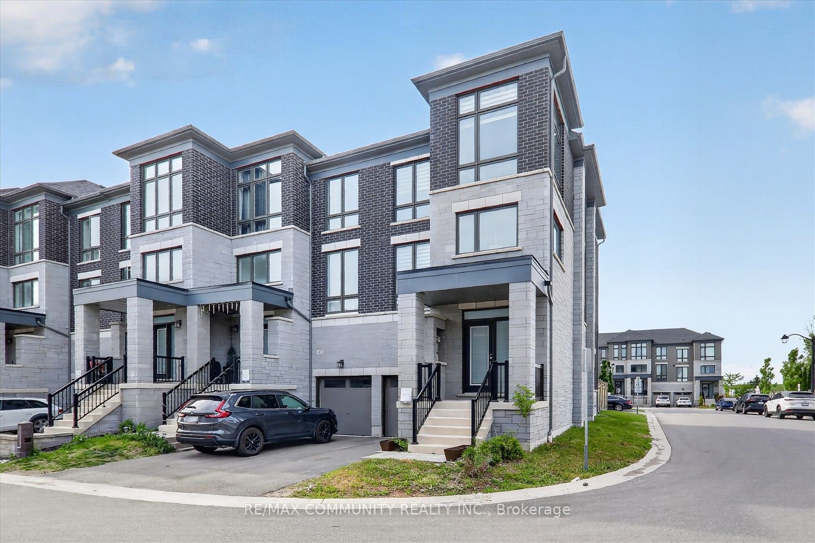 45 Douet Lane, Ajax, ON L1Z 0V4 photo 3