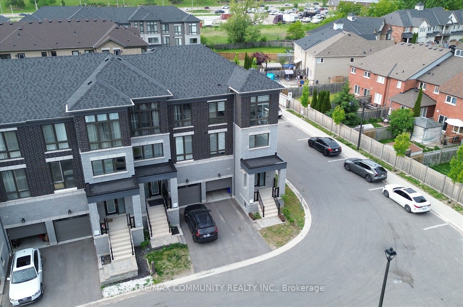 45 Douet Lane, Ajax, ON L1Z 0V4 photo 4
