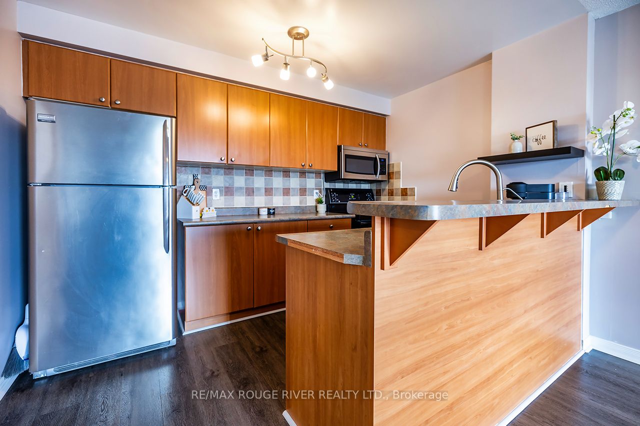 87 Aspen Springs Drive 307, Clarington, ON L1C 5J8 photo 5