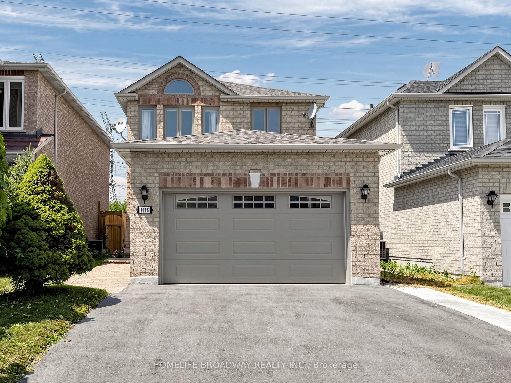 1118 Gossamer Drive, Pickering, ON L1X 2T7