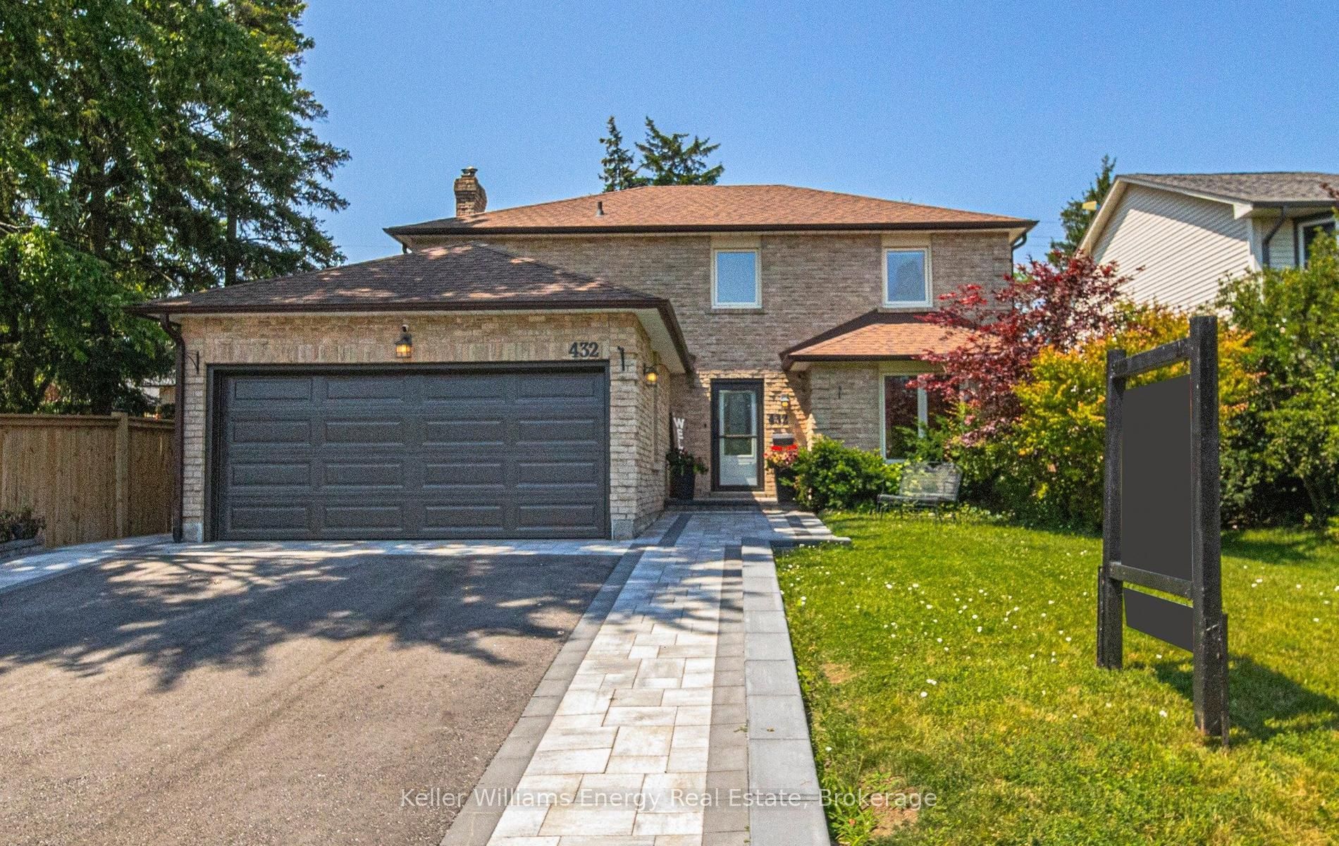 432 Prince Of Wales Drive, Whitby, ON L1N 6M9 photo 2