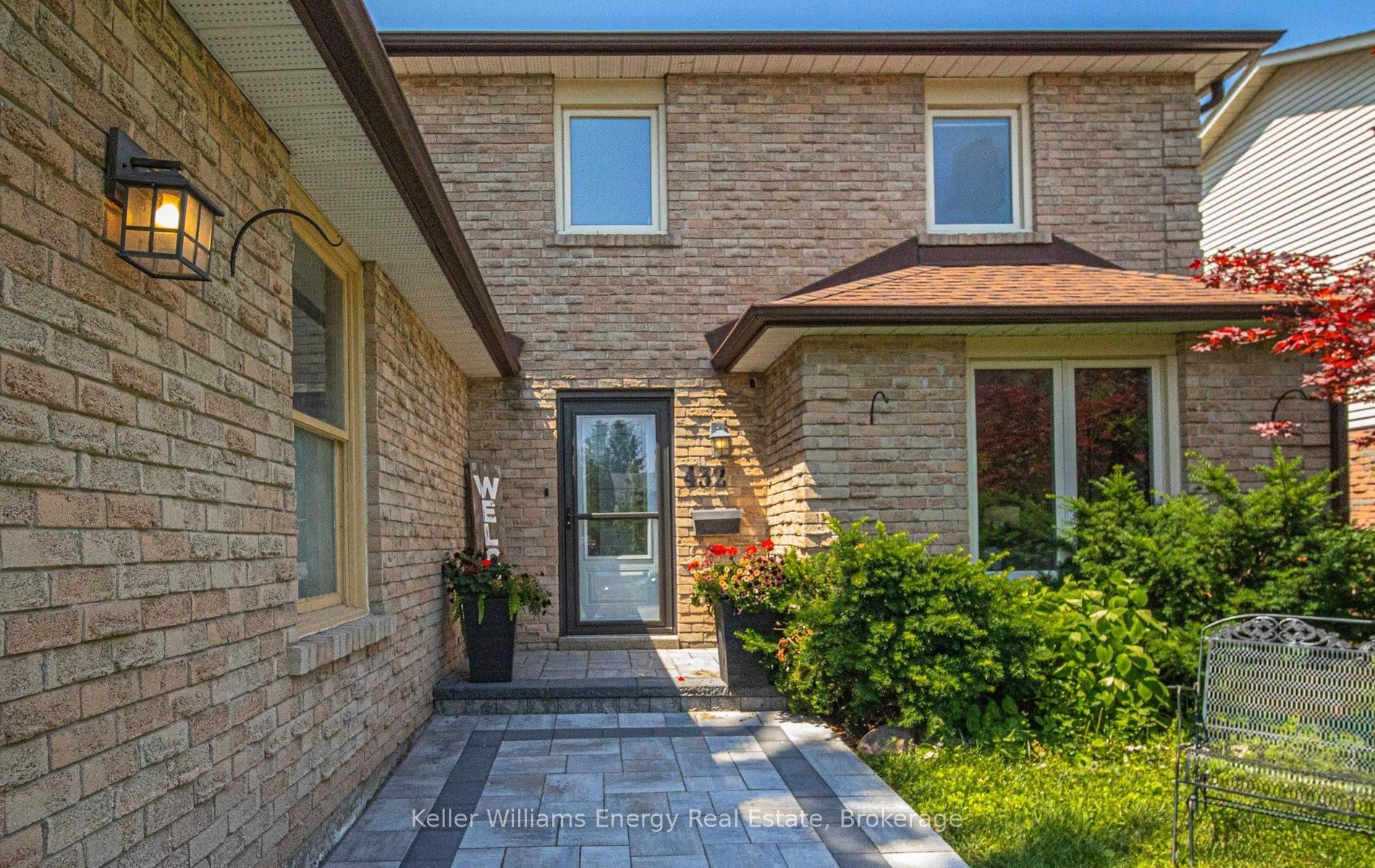 432 Prince Of Wales Drive, Whitby, ON L1N 6M9 photo 4