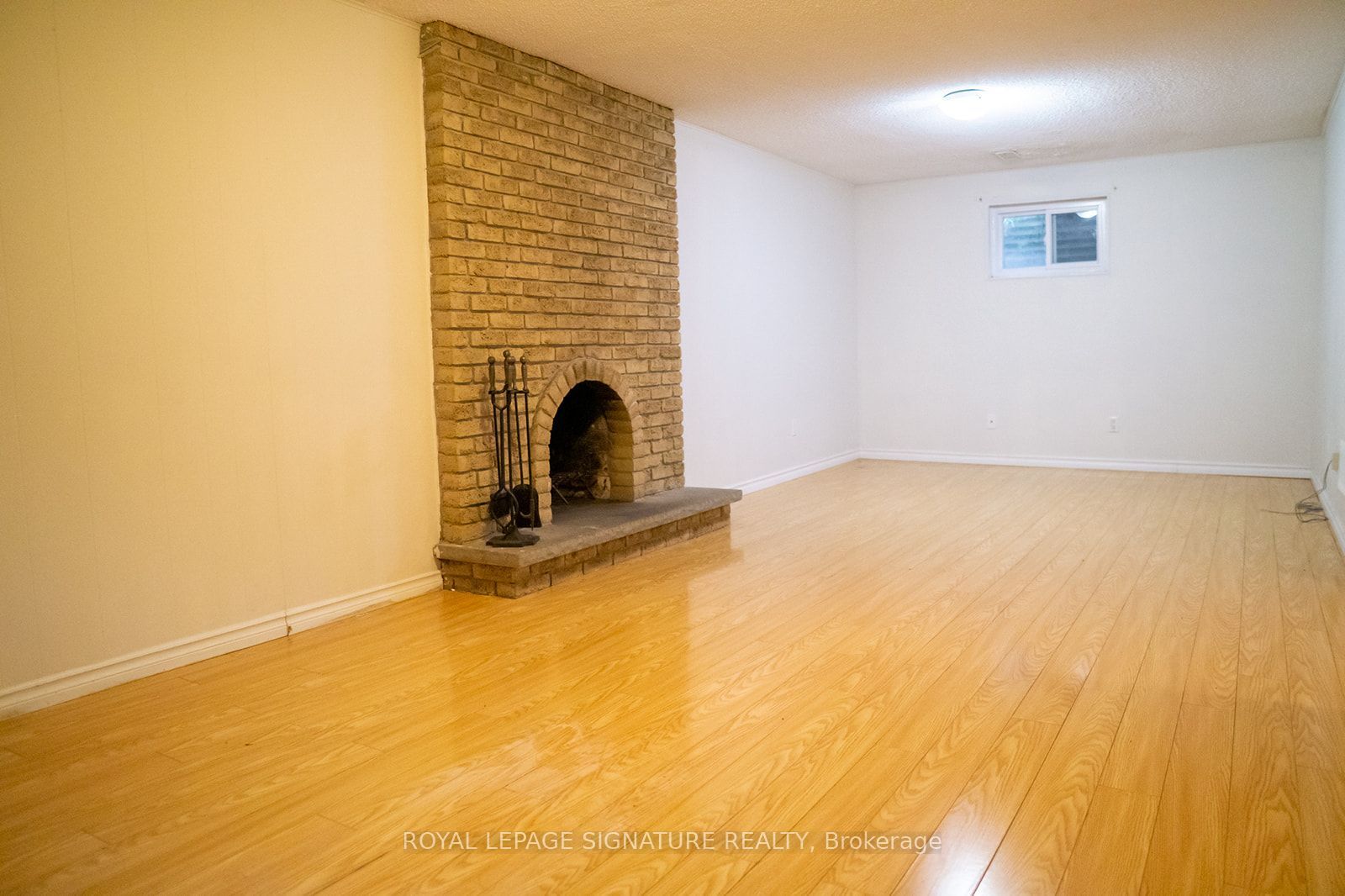 1885 Rosefield Road Lower, Pickering, ON L1V 3K1 photo 5