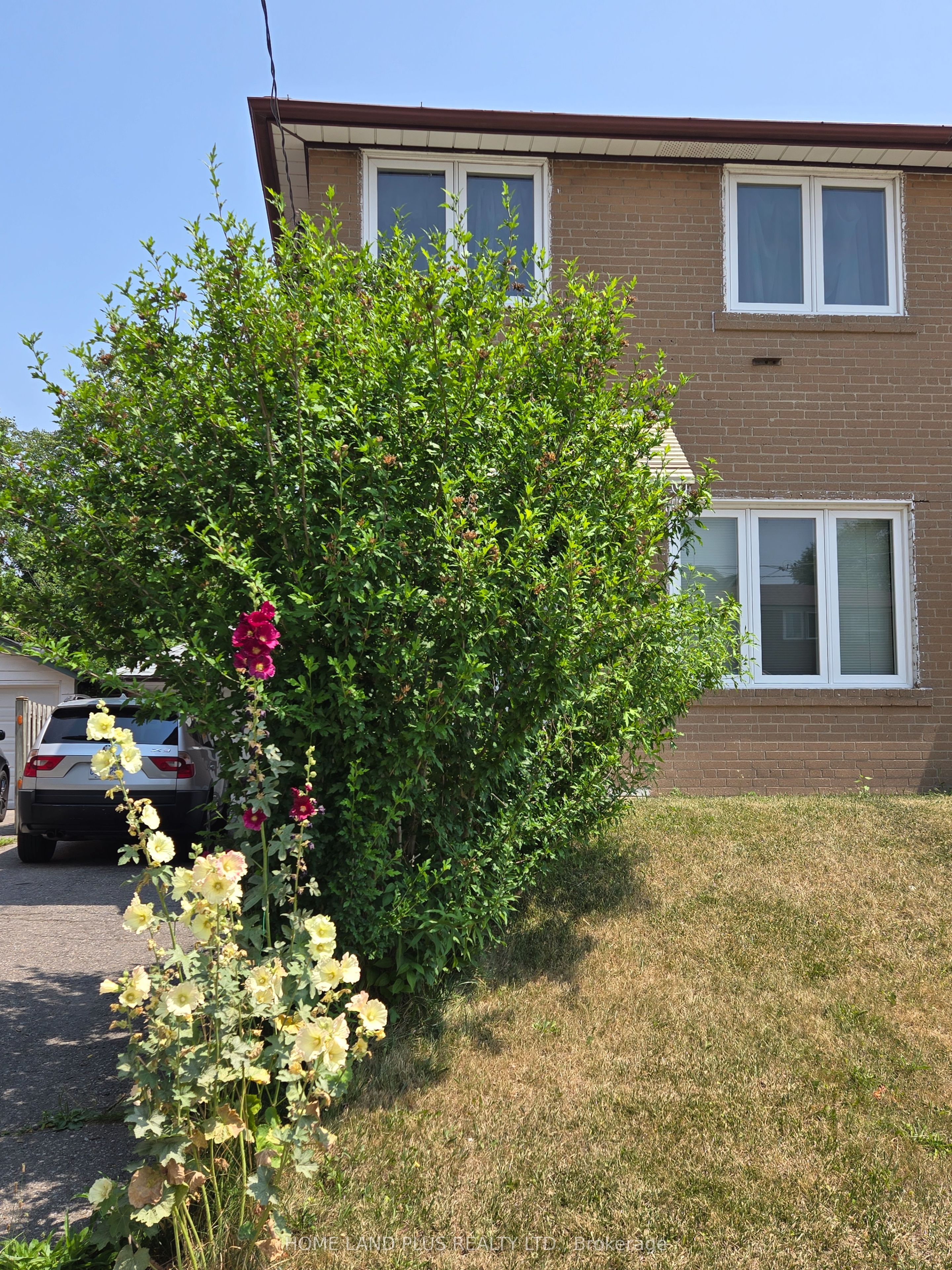 103 Bergen Road, Toronto, ON M1P 1S3 photo 3