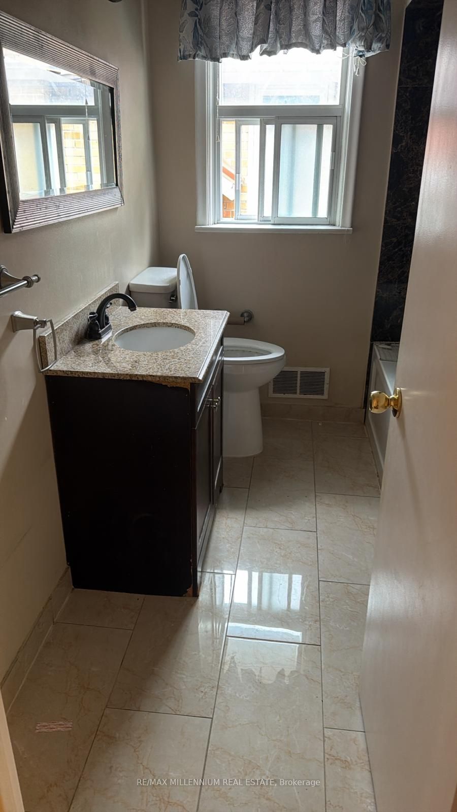 5 Brewton Road, Toronto, ON M1G 1W2 photo 3