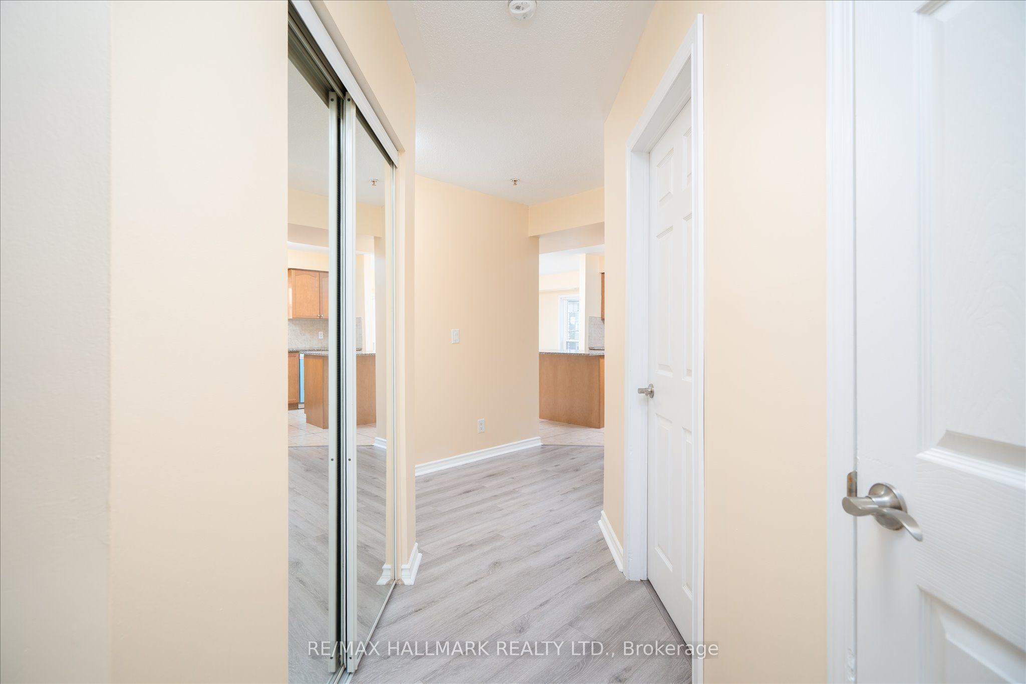 10 Mendelssohn Street 117, Toronto, ON M1L 0G7 photo 5